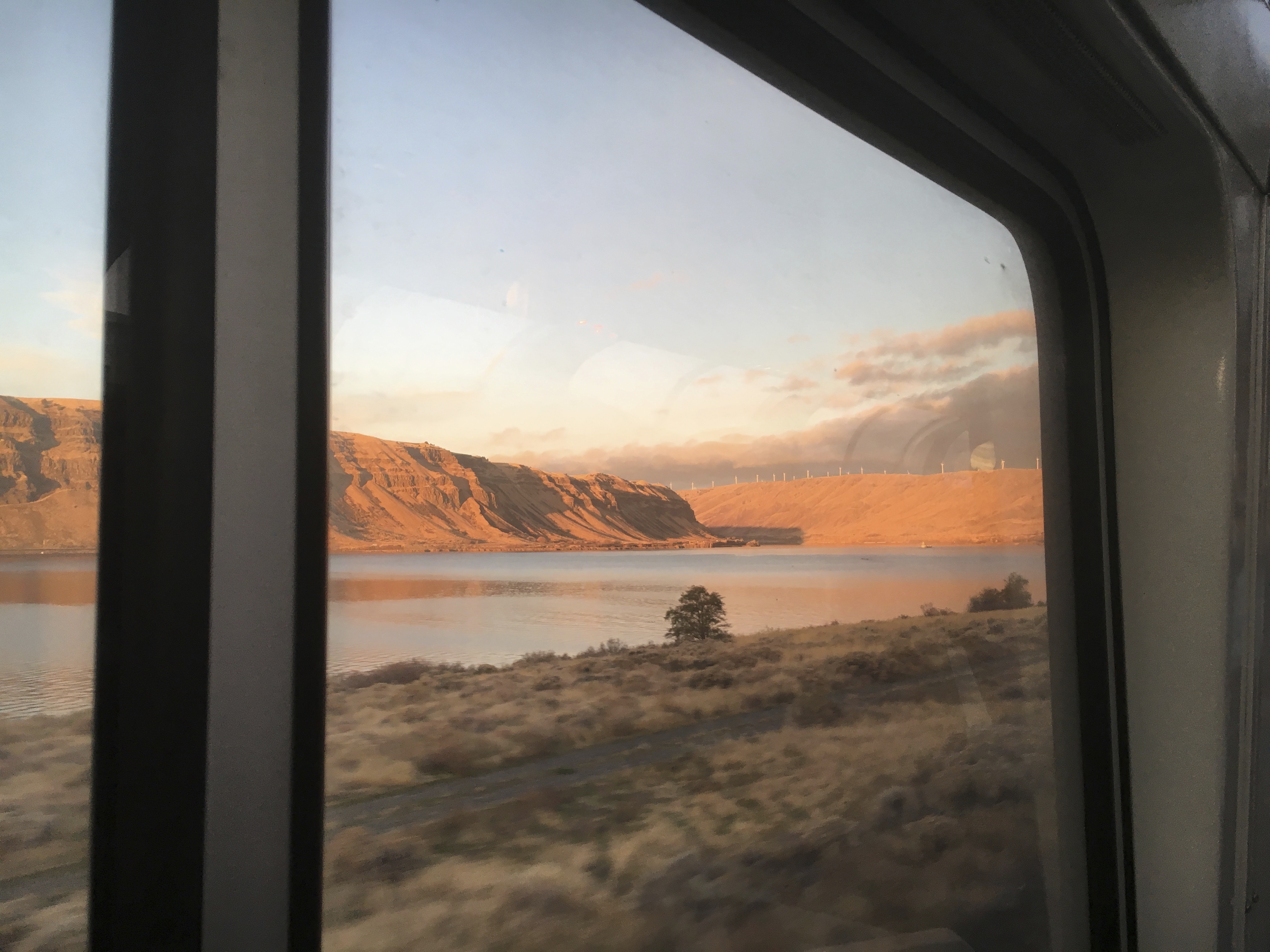 Circle tour on Amtrak provides coast-to-coast look at US