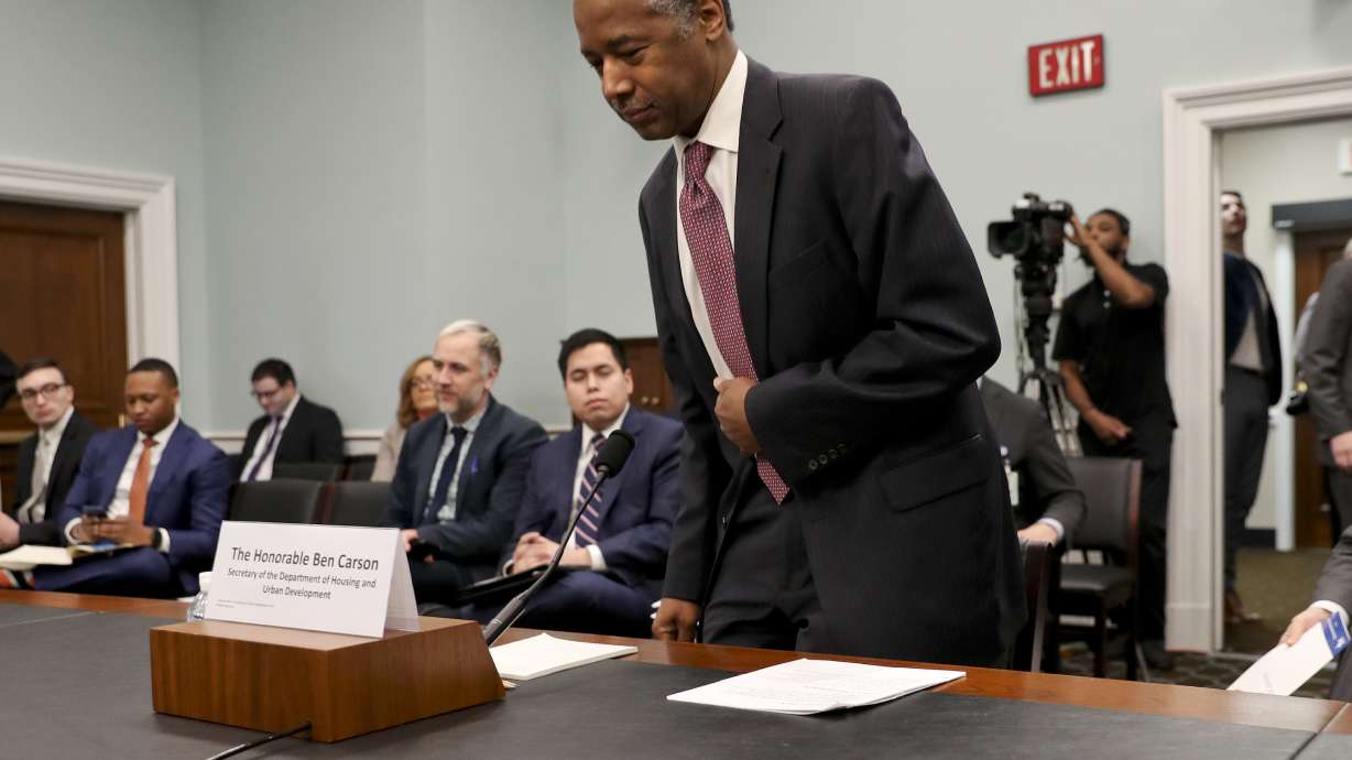 Ben Carson on $31K dining set: I left details up to my wife