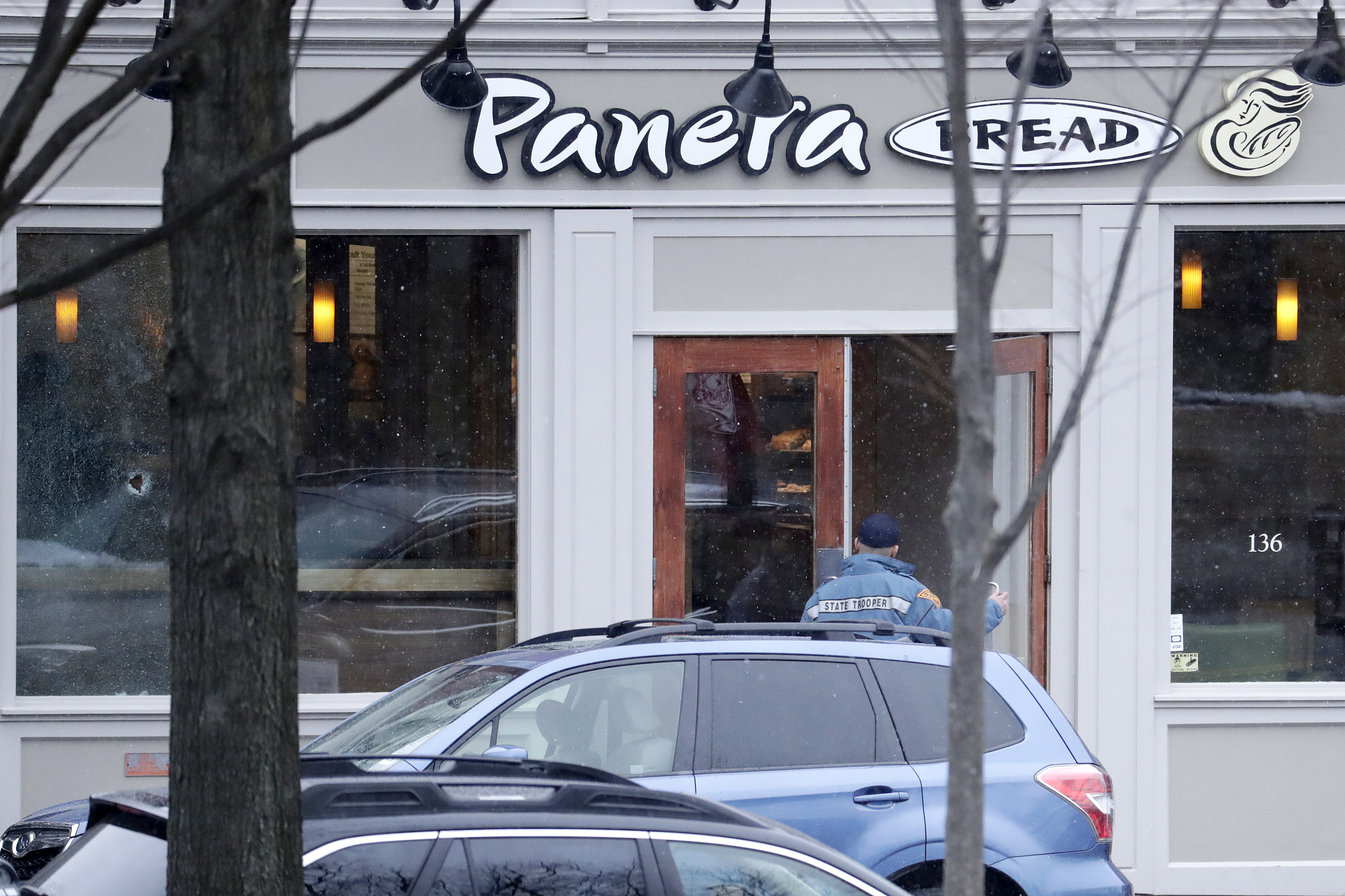 Officials identify gunman killed in Princeton standoff