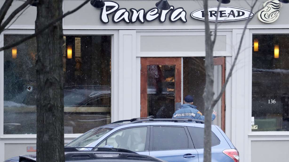 Officials identify gunman killed in Princeton standoff