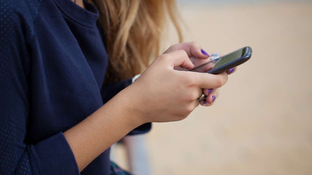 The FCC is cracking down on spammy text messages with new rules for telecom companies.