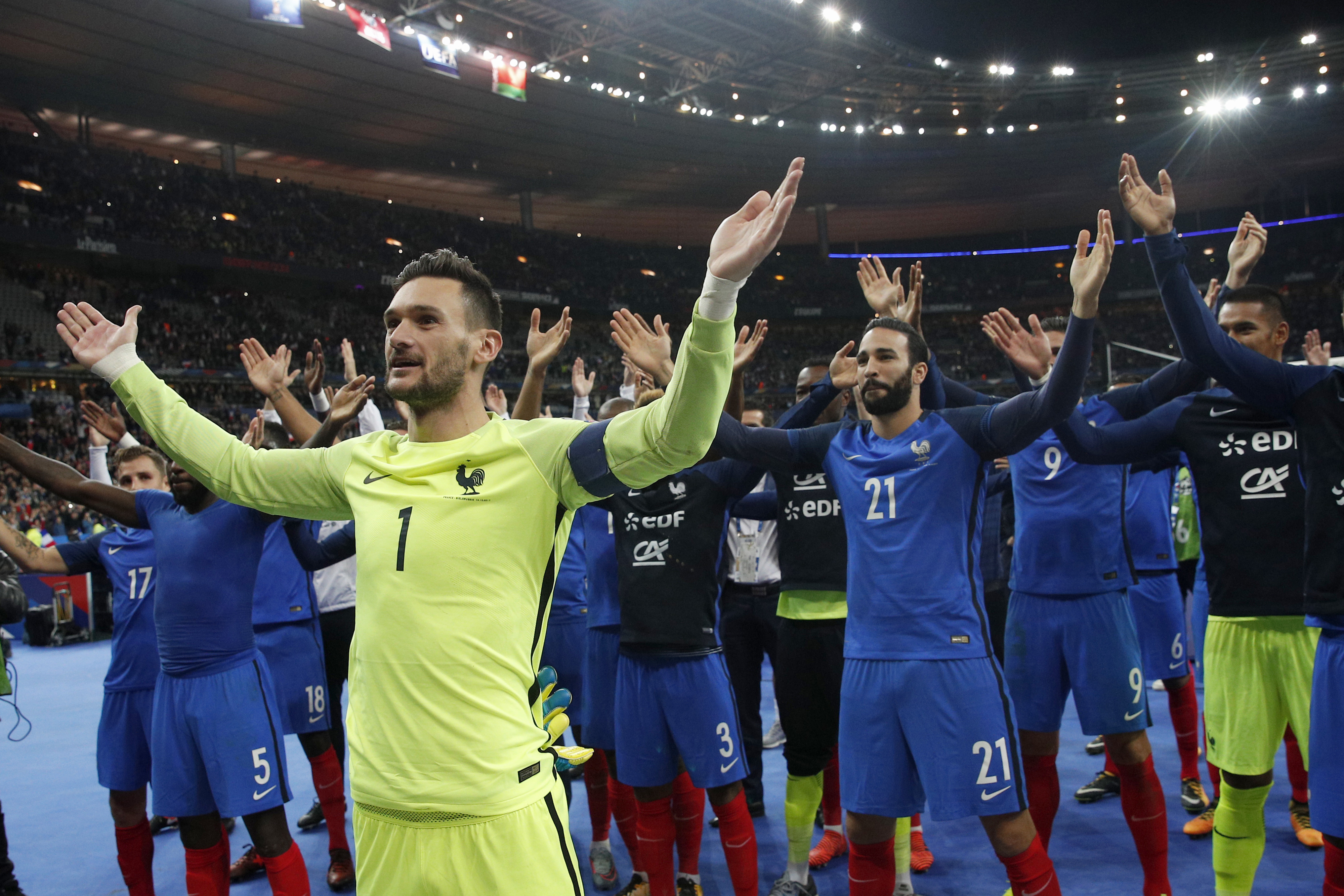 AP Interview: Lloris says Tottenham's style deserves trophy