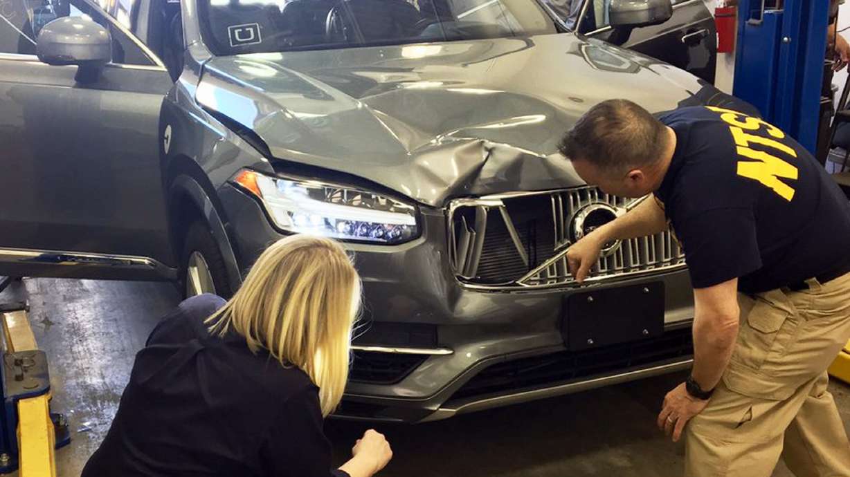 Experts: Uber SUV's autonomous system should have seen woman