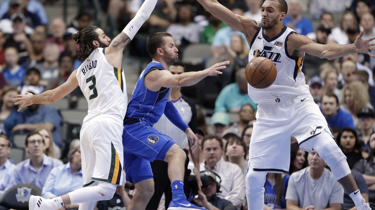 Mitchell scores 26, Jazz beat Mavericks 119-112