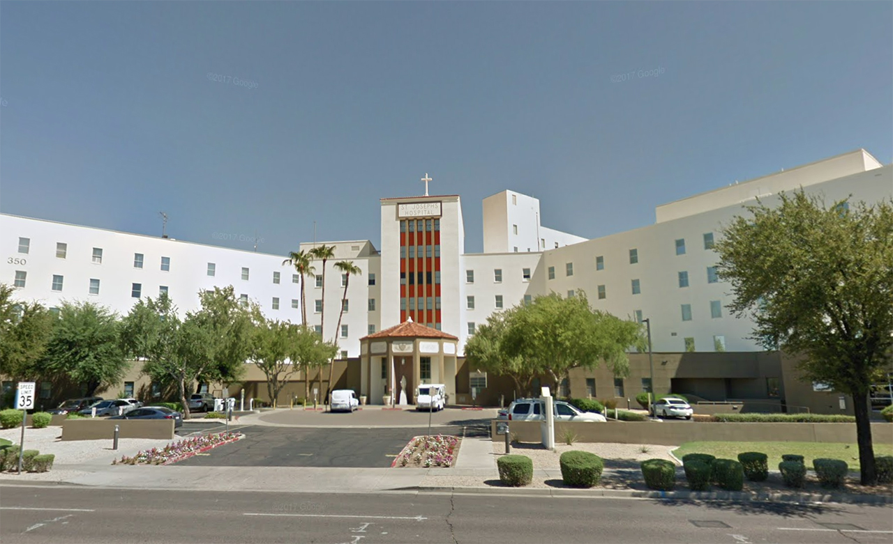 Utah woman gives birth to quintuplets at Phoenix hospital