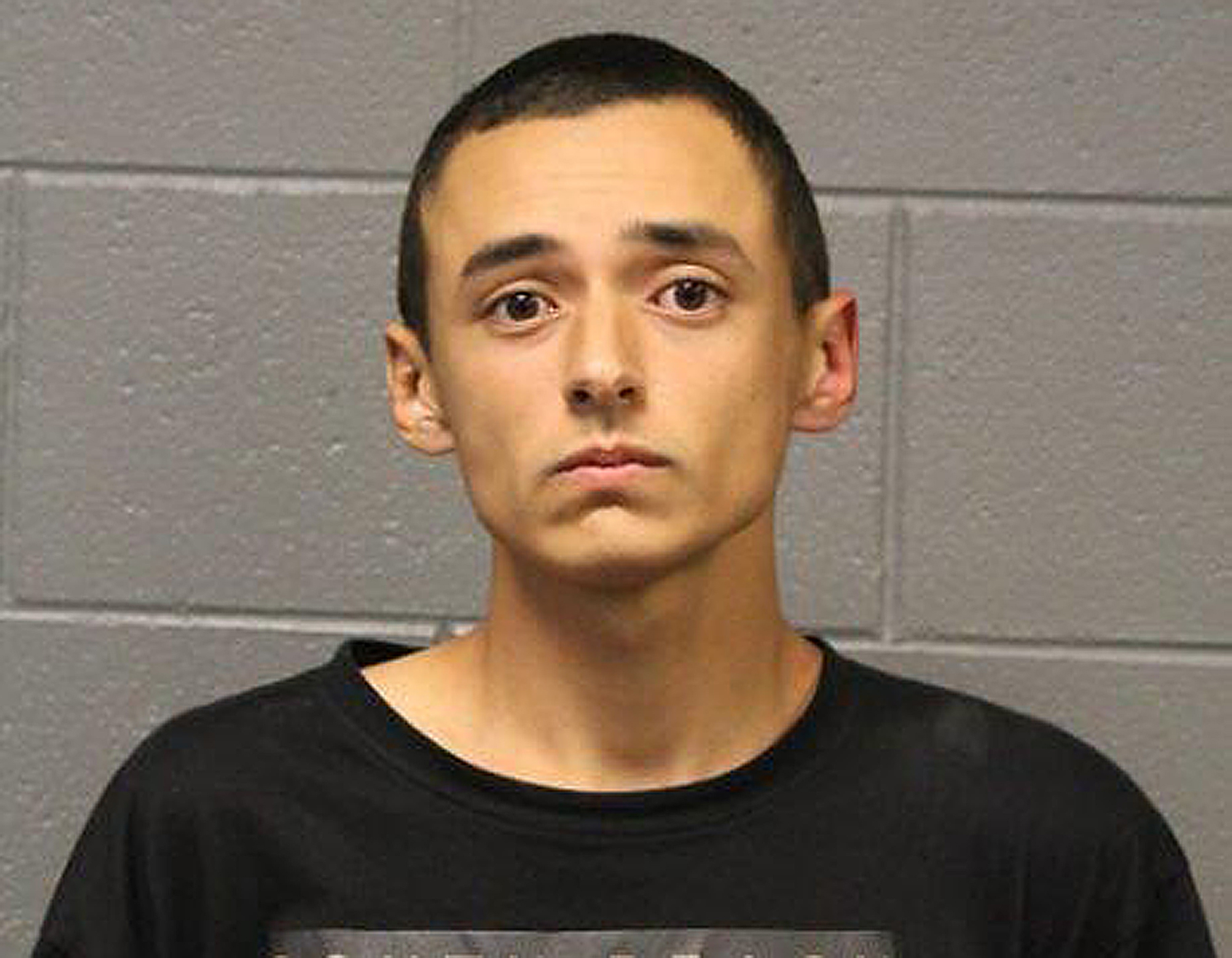 Man wearing body armor with loaded gun arrested in Chicago