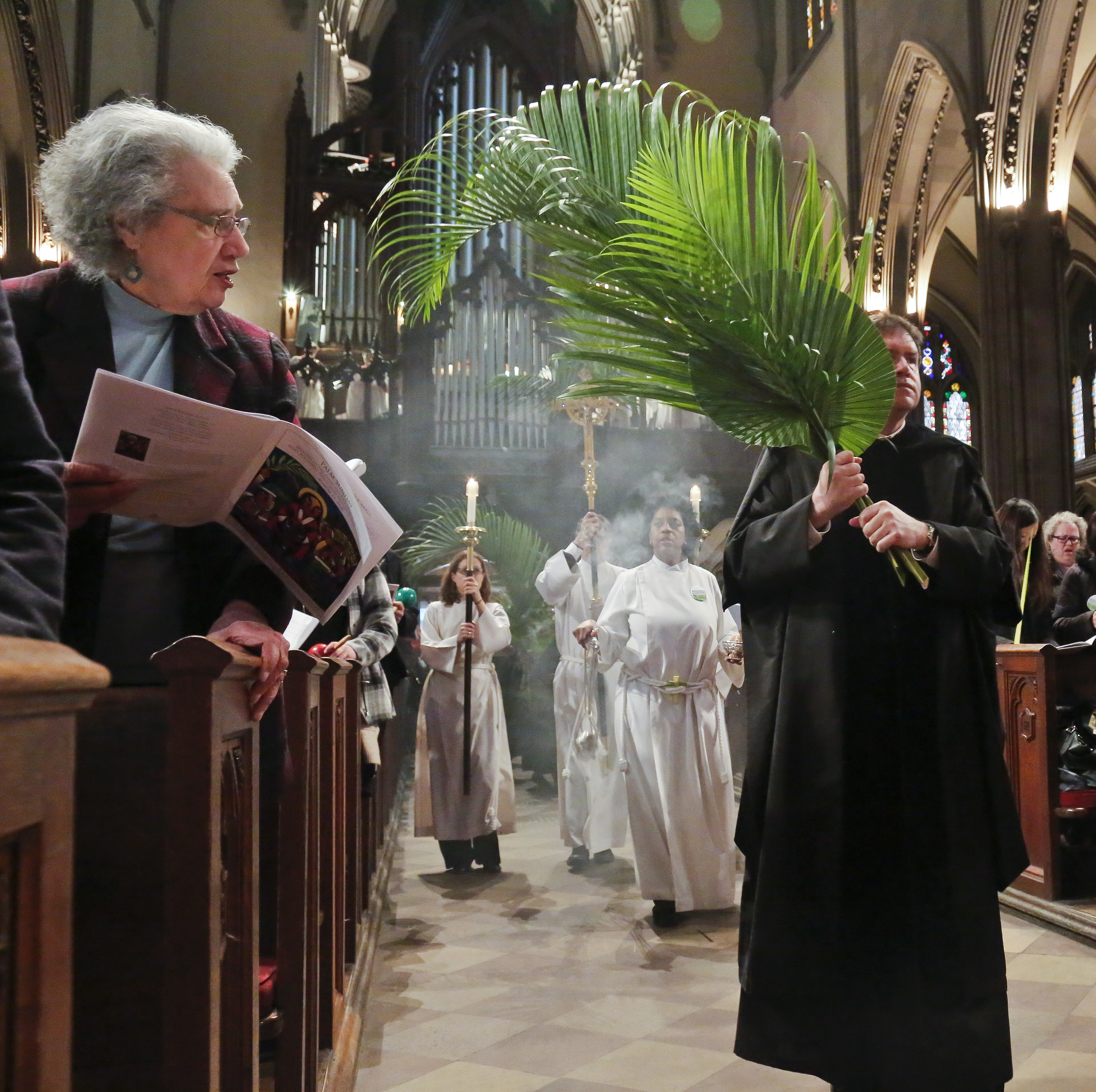 Palm Sunday procession marks start of Holy Week