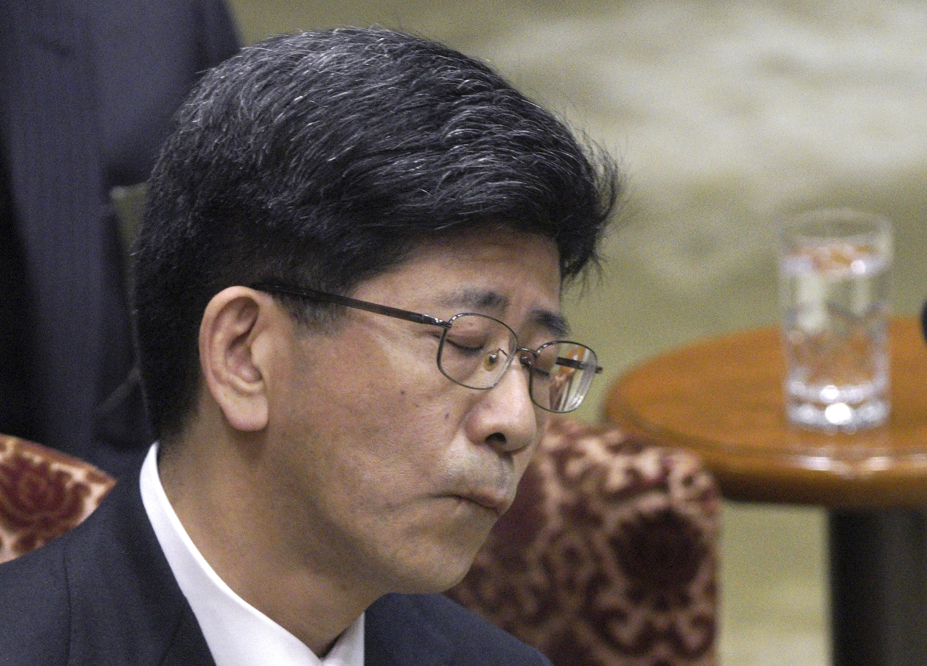 Japanese official denies Abe pressure in school land deal