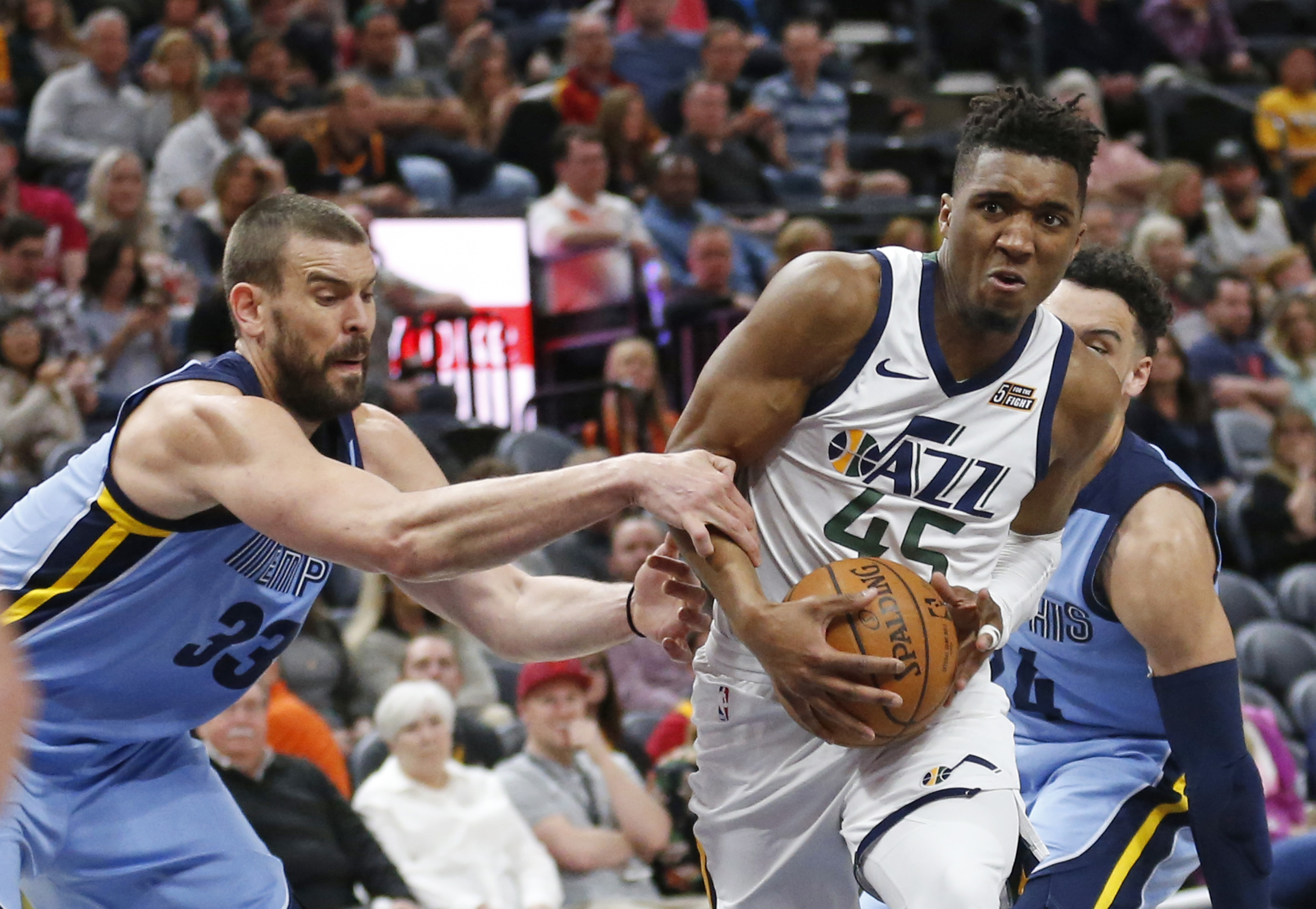 Mitchell, Exum lead Jazz past Grizzlies, 107-97