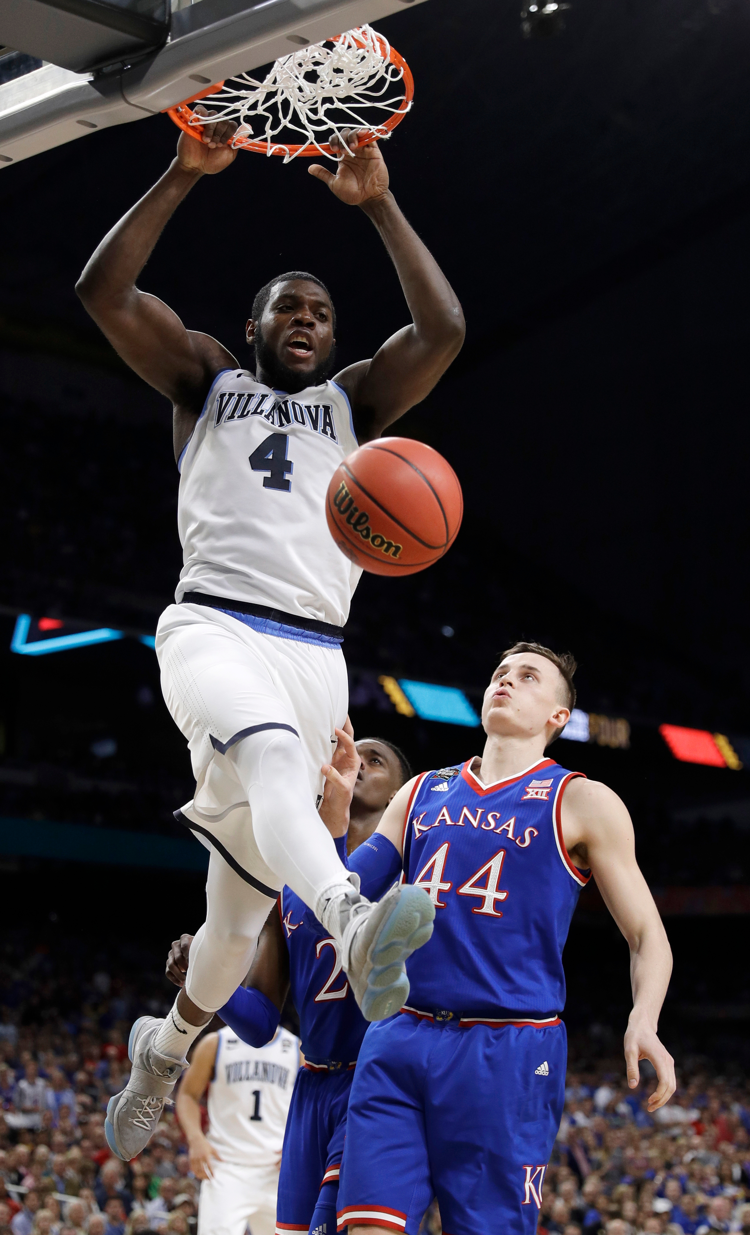 Near-perfect Paschall gives 'Nova another 3-point shooter