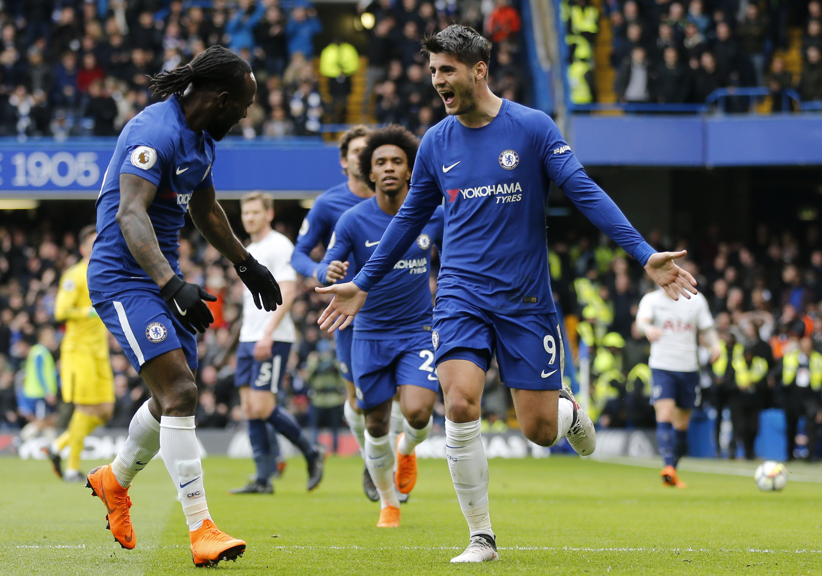 Alli double gives Tottenham first win at Chelsea in 28 years