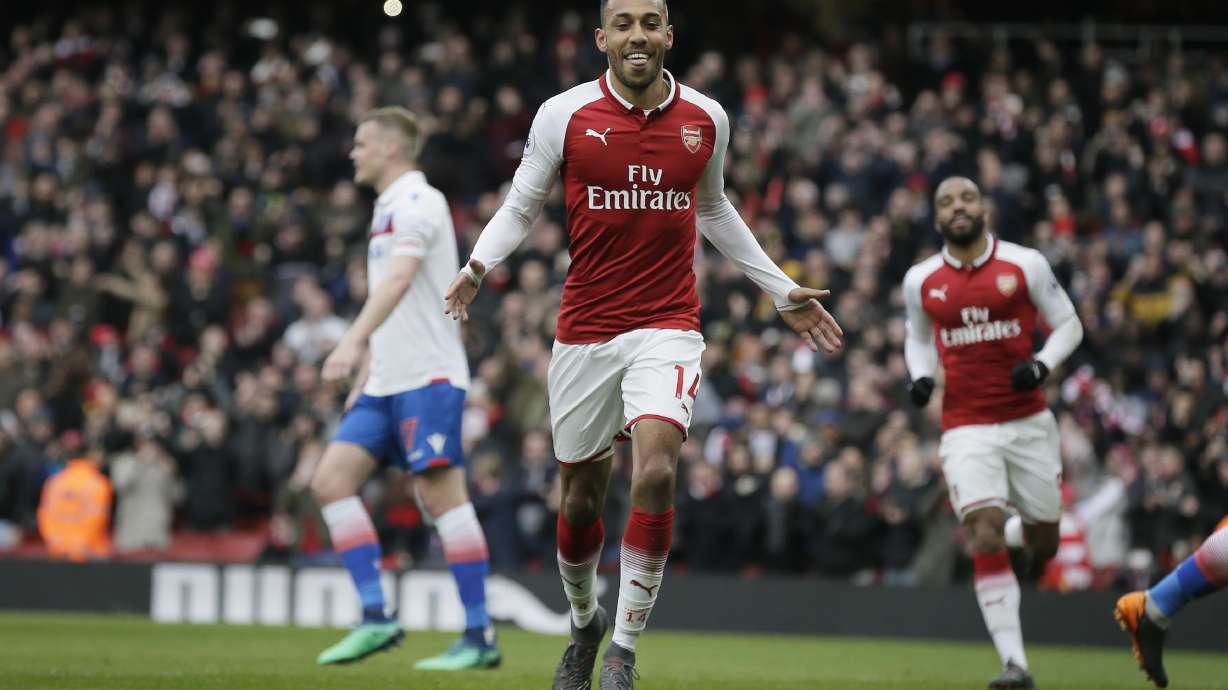 1st Spurs win at Chelsea in 28 years widens gap to 8 points