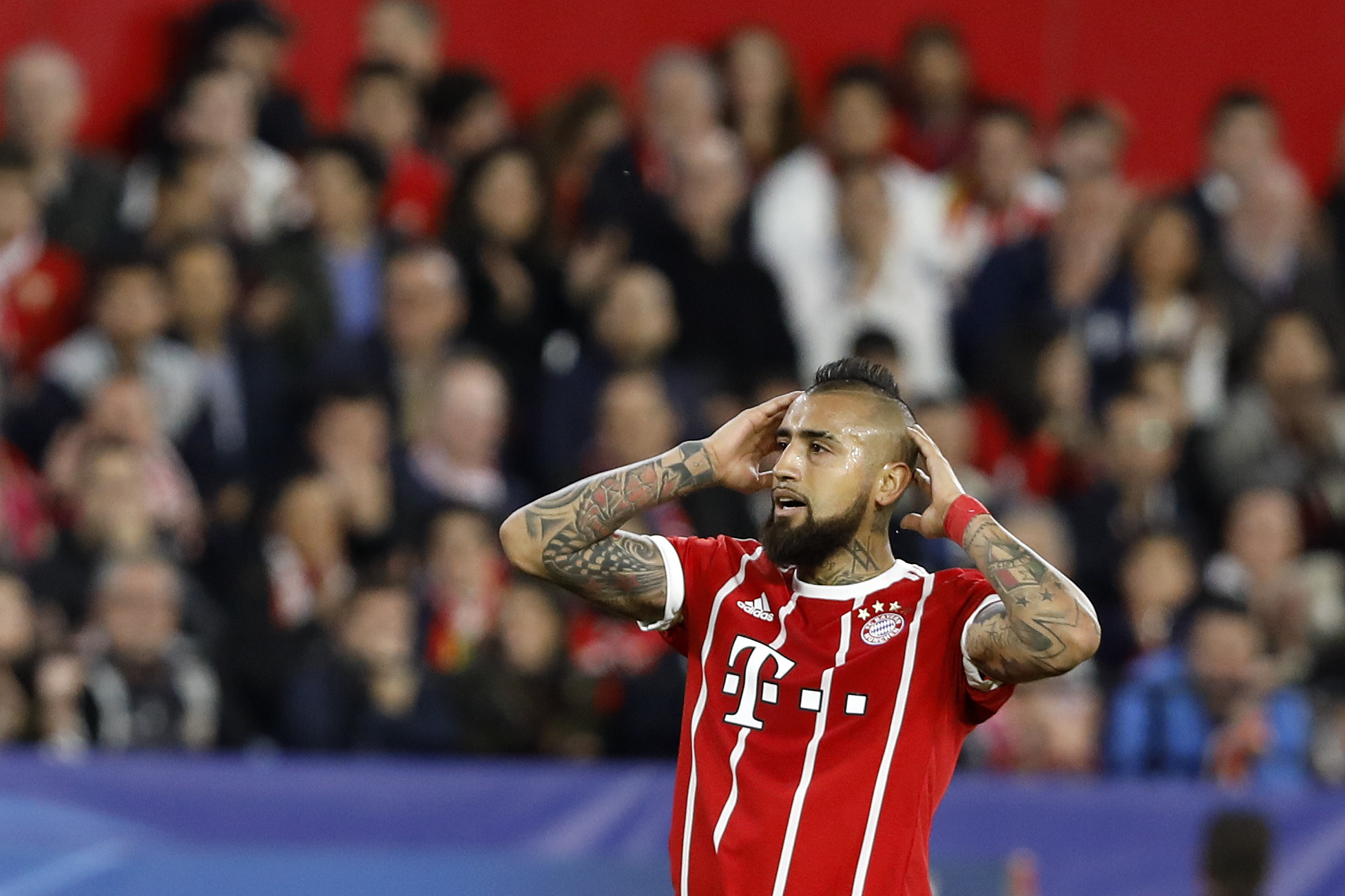 With some luck, Bayern beats Sevilla 2-1 in Champions League