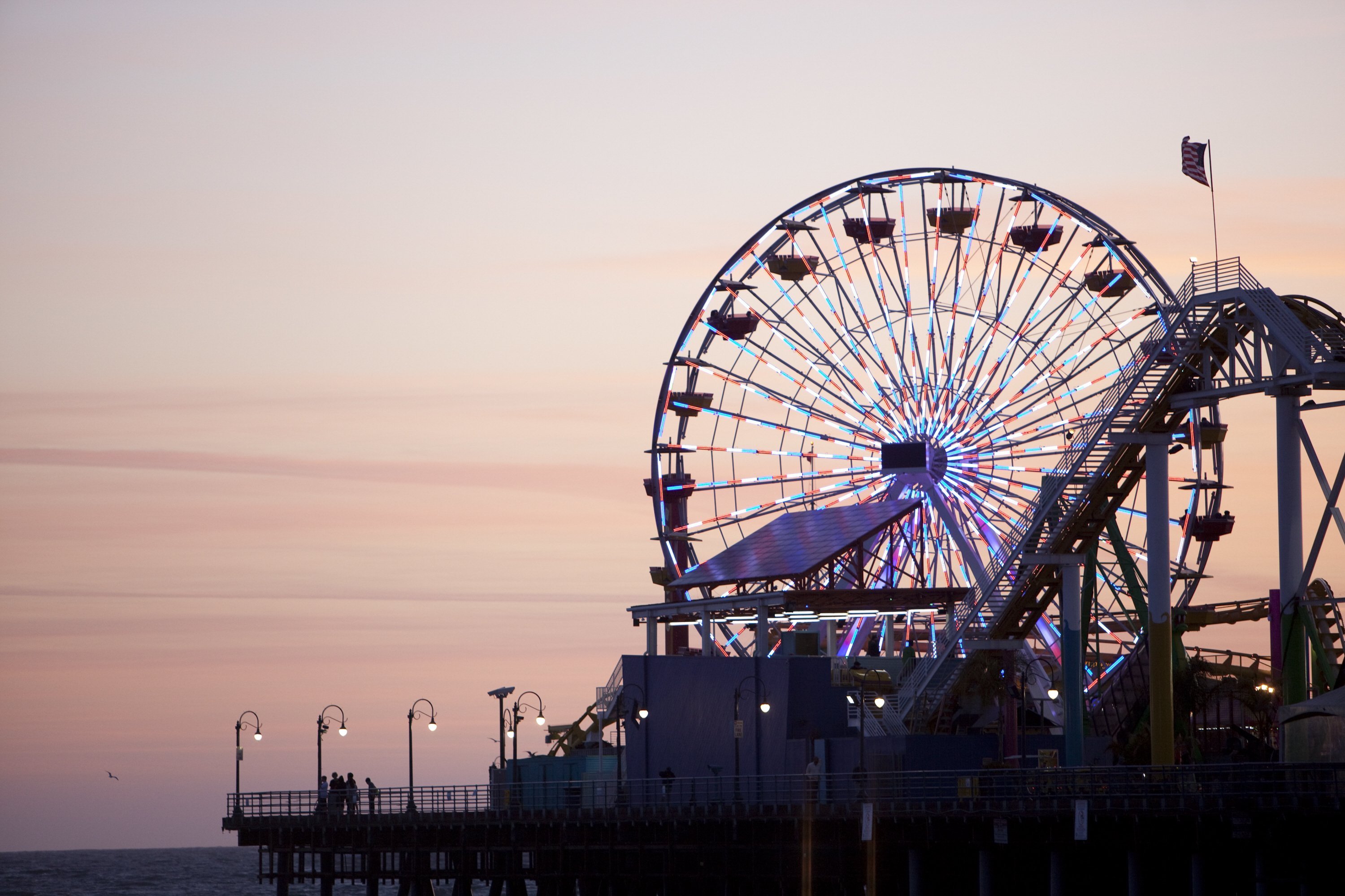 Before you go to an amusement park, read this