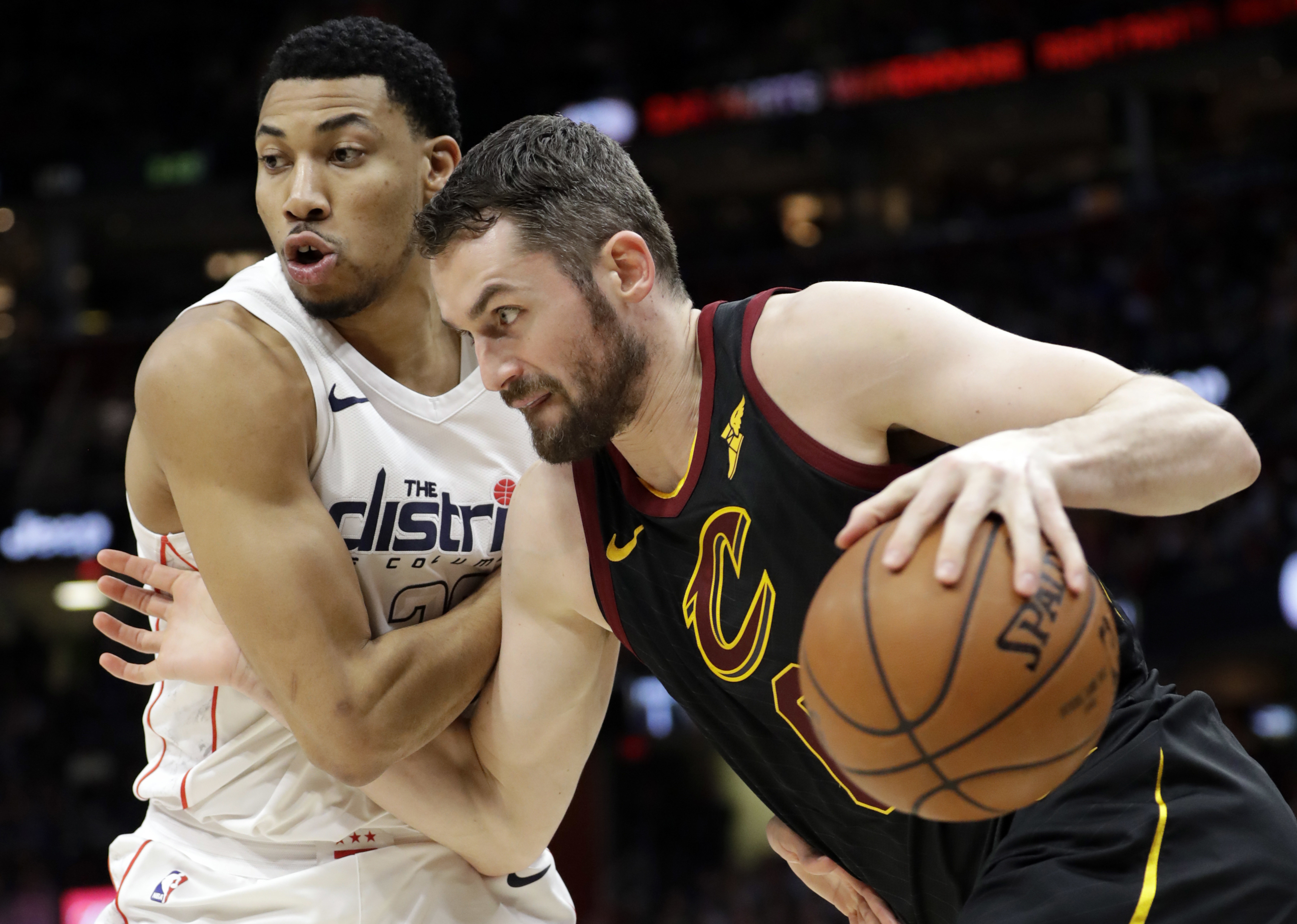 Closing time: LeBron scores 33, Cavs rally to stun Wizards