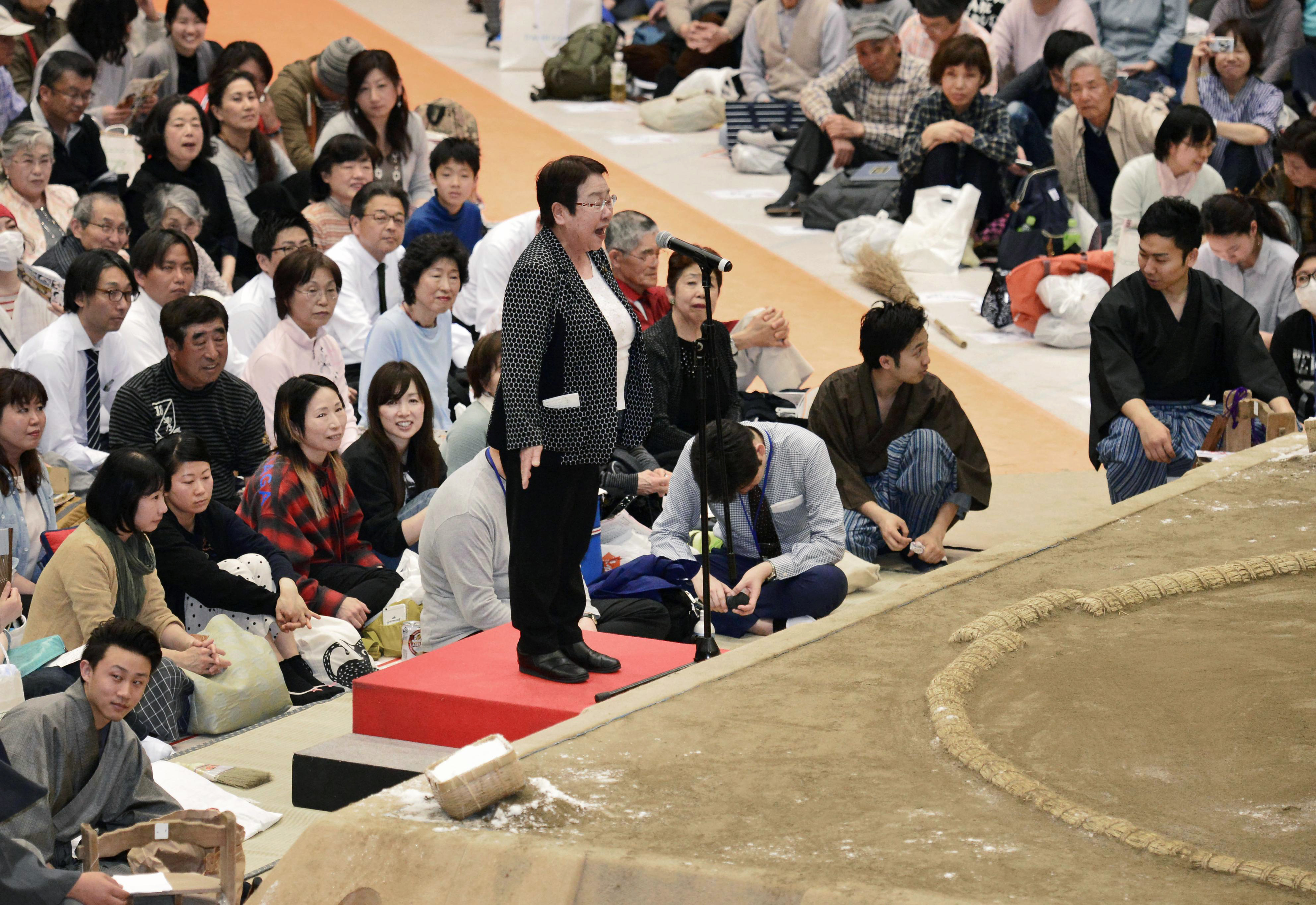 Woman mayor protests sumo sexism in off-ring speech at event