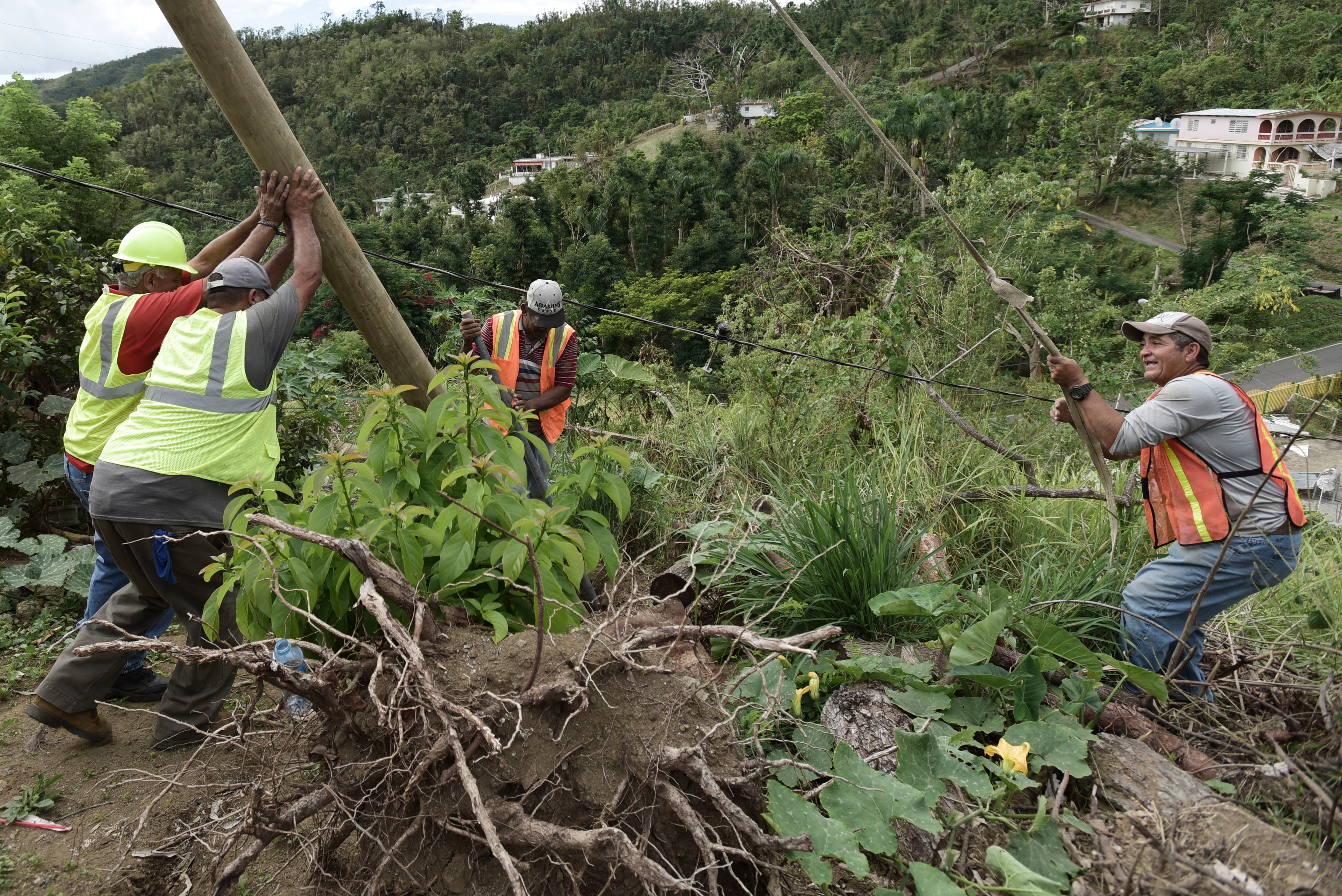 FEMA: Puerto Rico running out of time as storm season nears