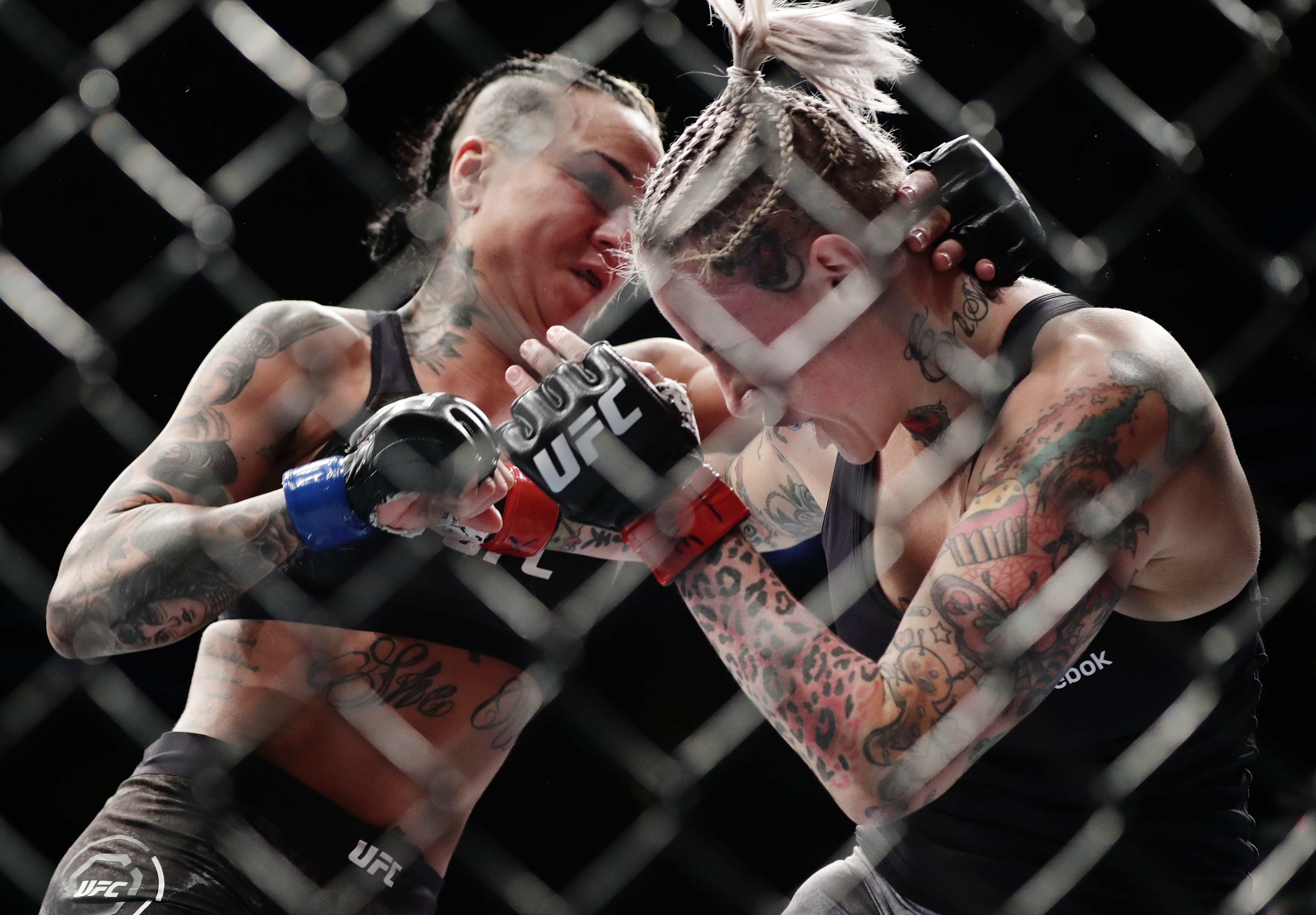 Move aside, Conor: Nurmagomedov takes UFC's 155-pound crown