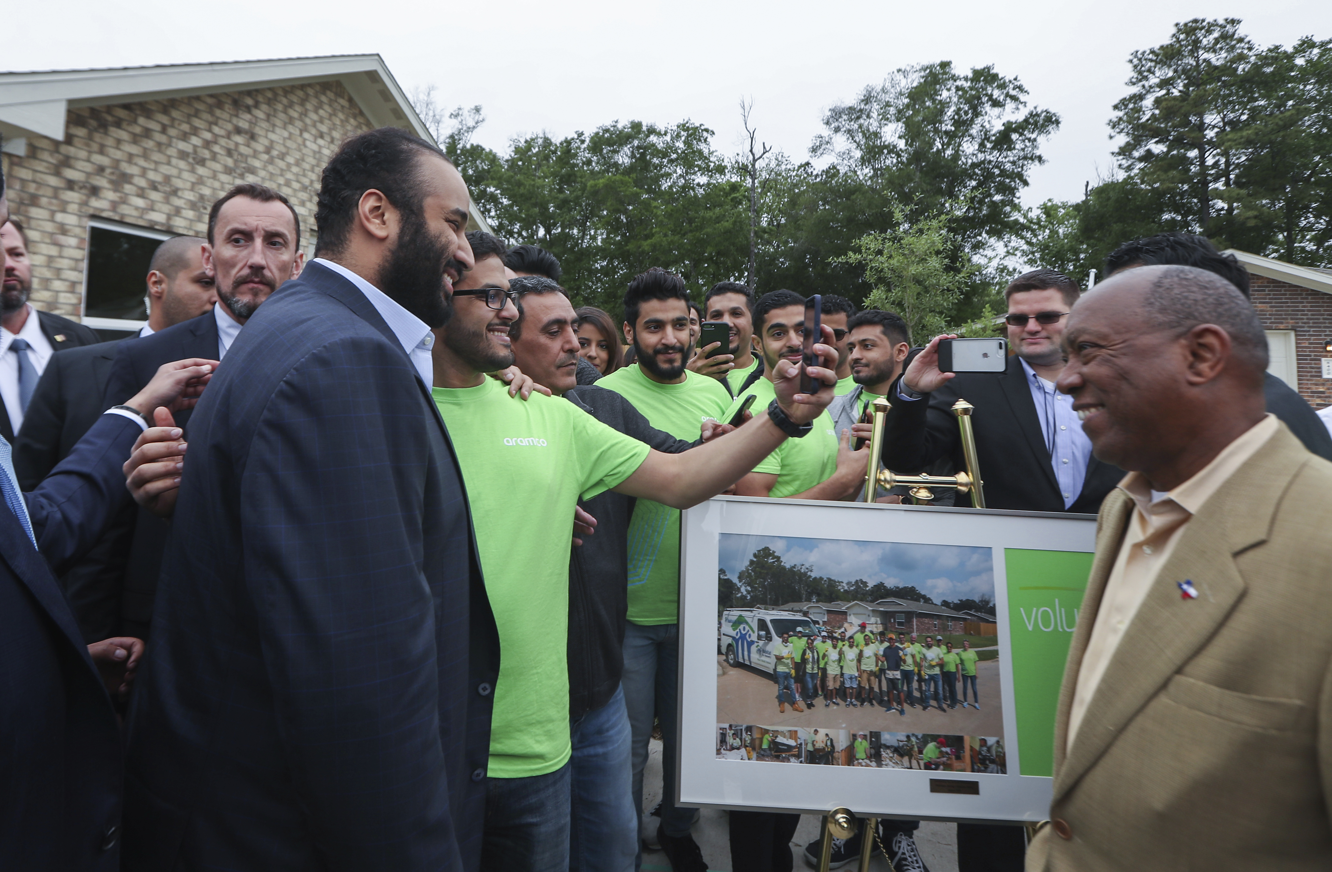 Saudi crown prince visits France, seeks strategic partner