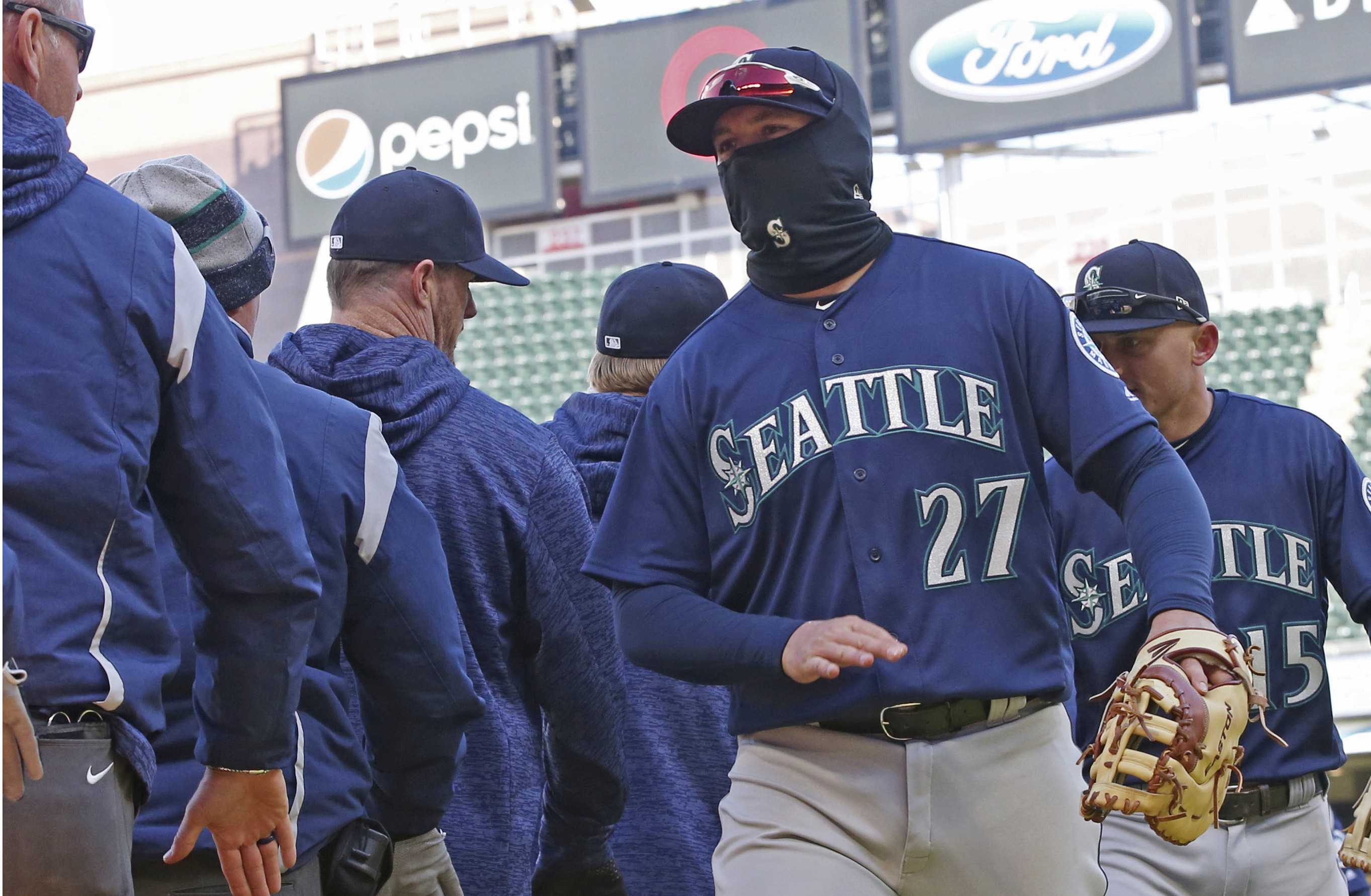 Mariners put 1B Ryon Healy on DL with right ankle injury