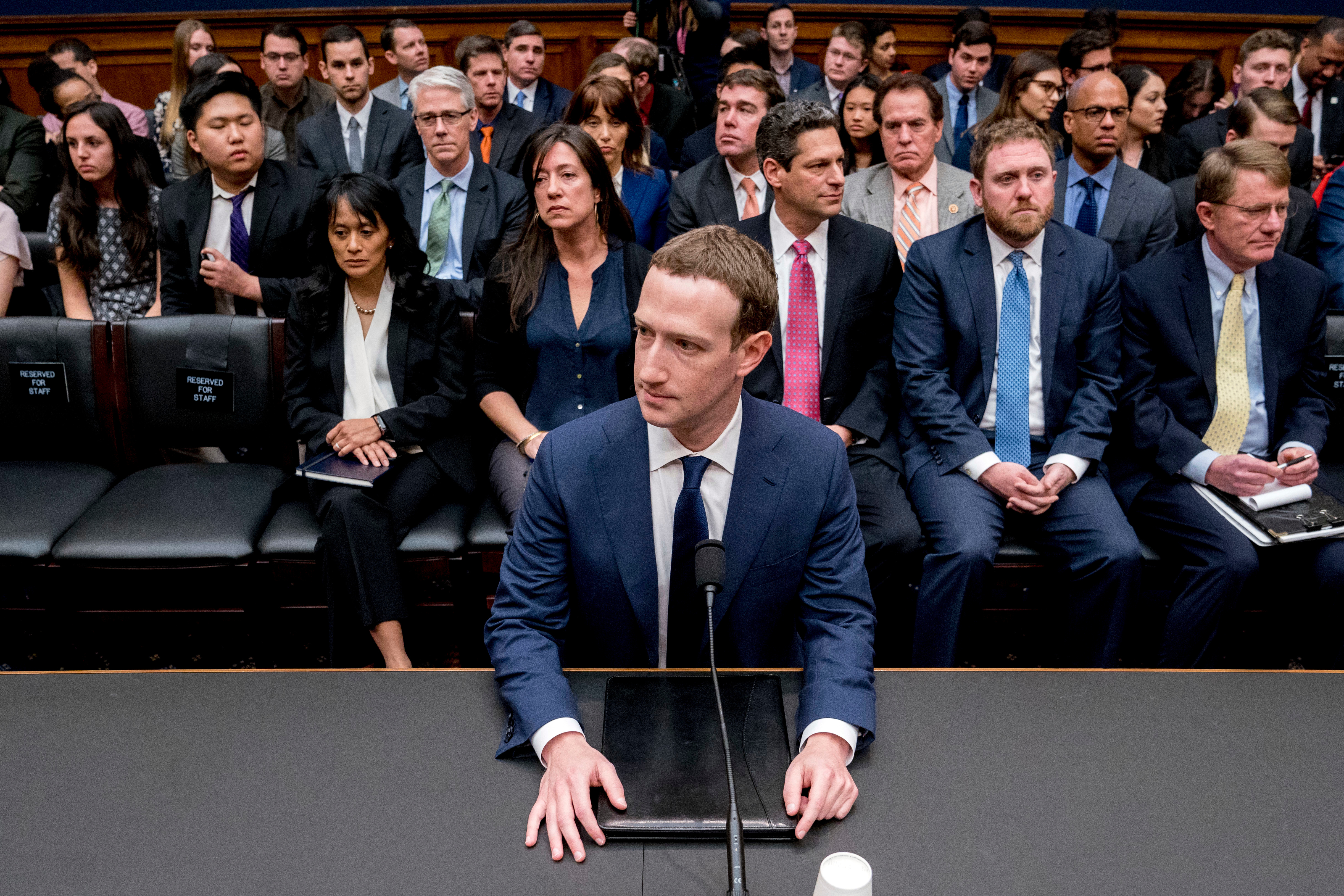 Zuckerberg flubs details of Facebook privacy commitments