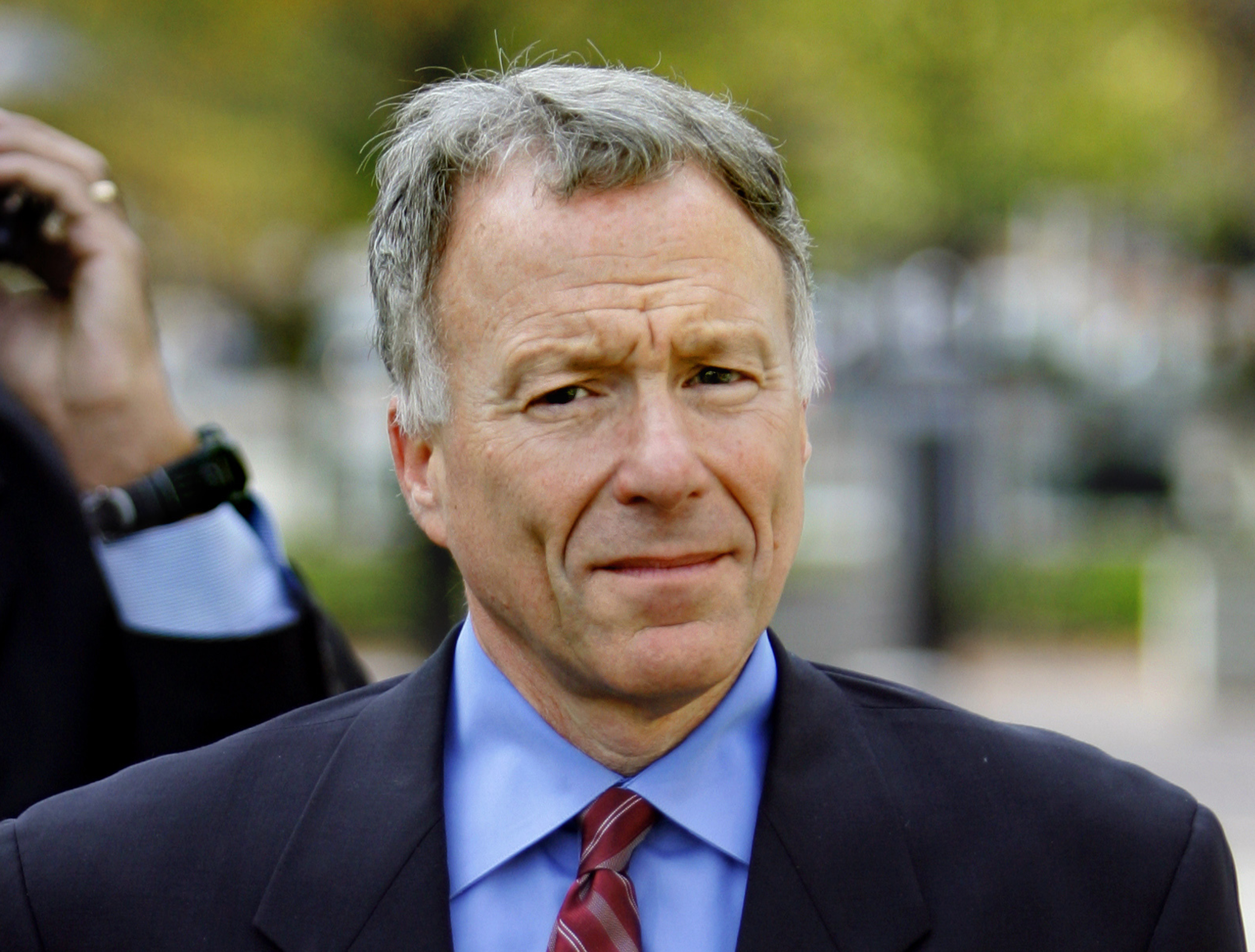 The Latest: Scooter Libby thanks Trump for pardoning him