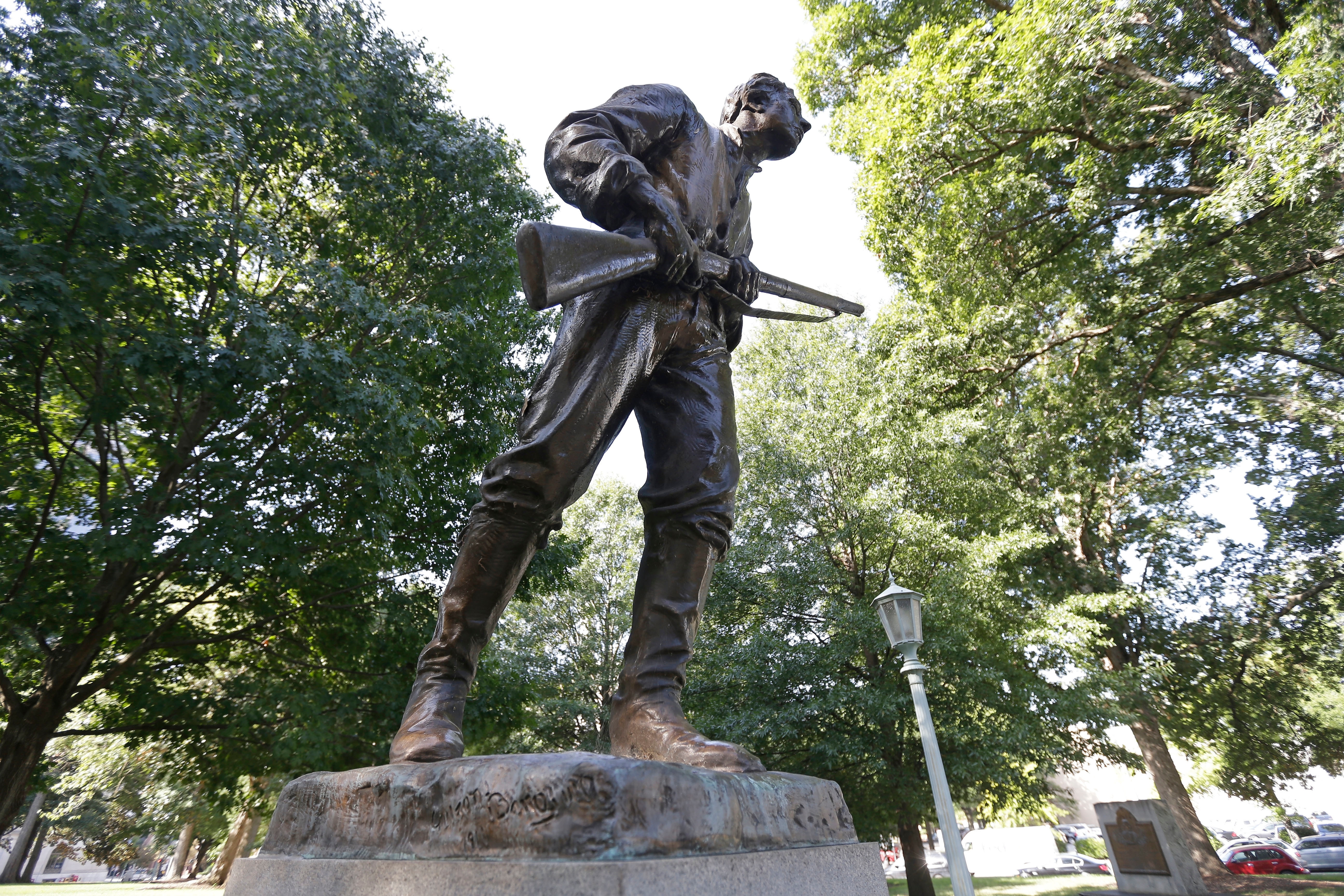 Historians: Civil War statues need context, should be moved