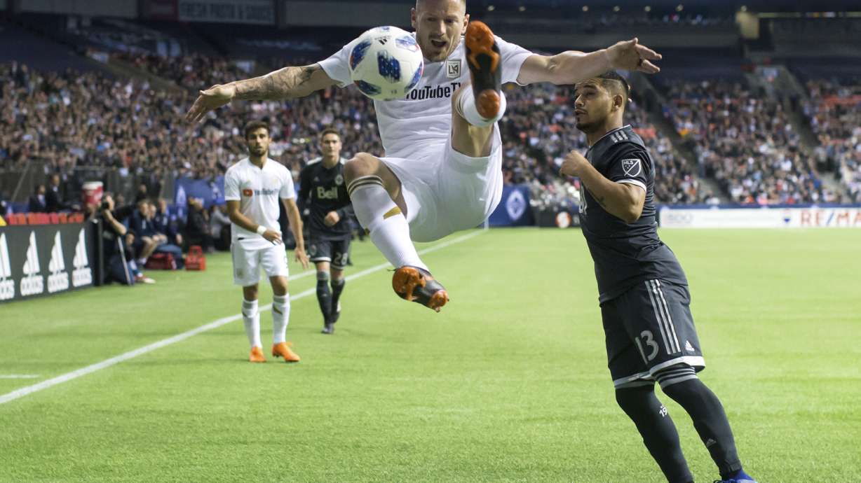 Los Angeles FC beats Vancouver Whitecaps 2-0
