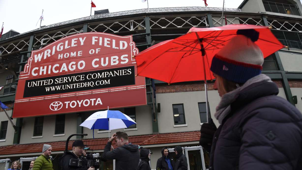 Cardinals-Cubs game postponed because of poor weather