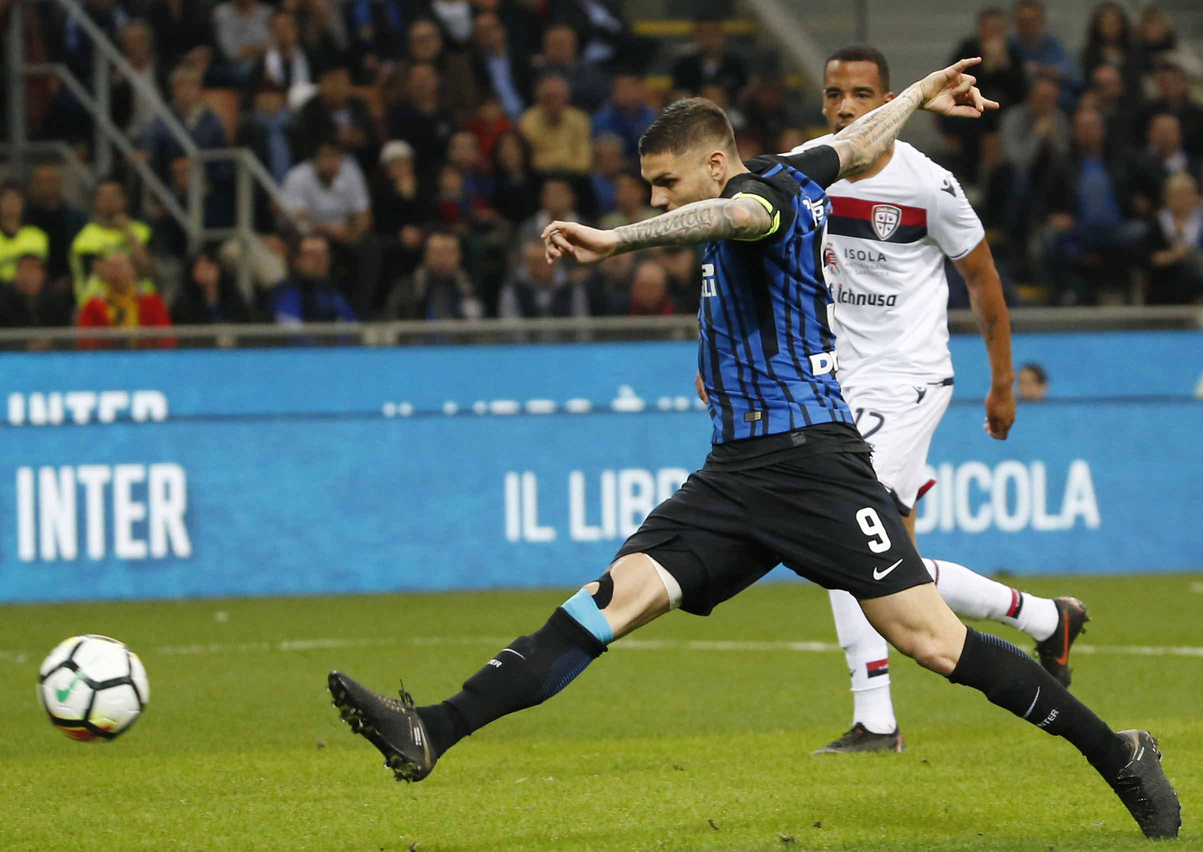 Icardi sets personal record as Inter beats Cagliari 4-0