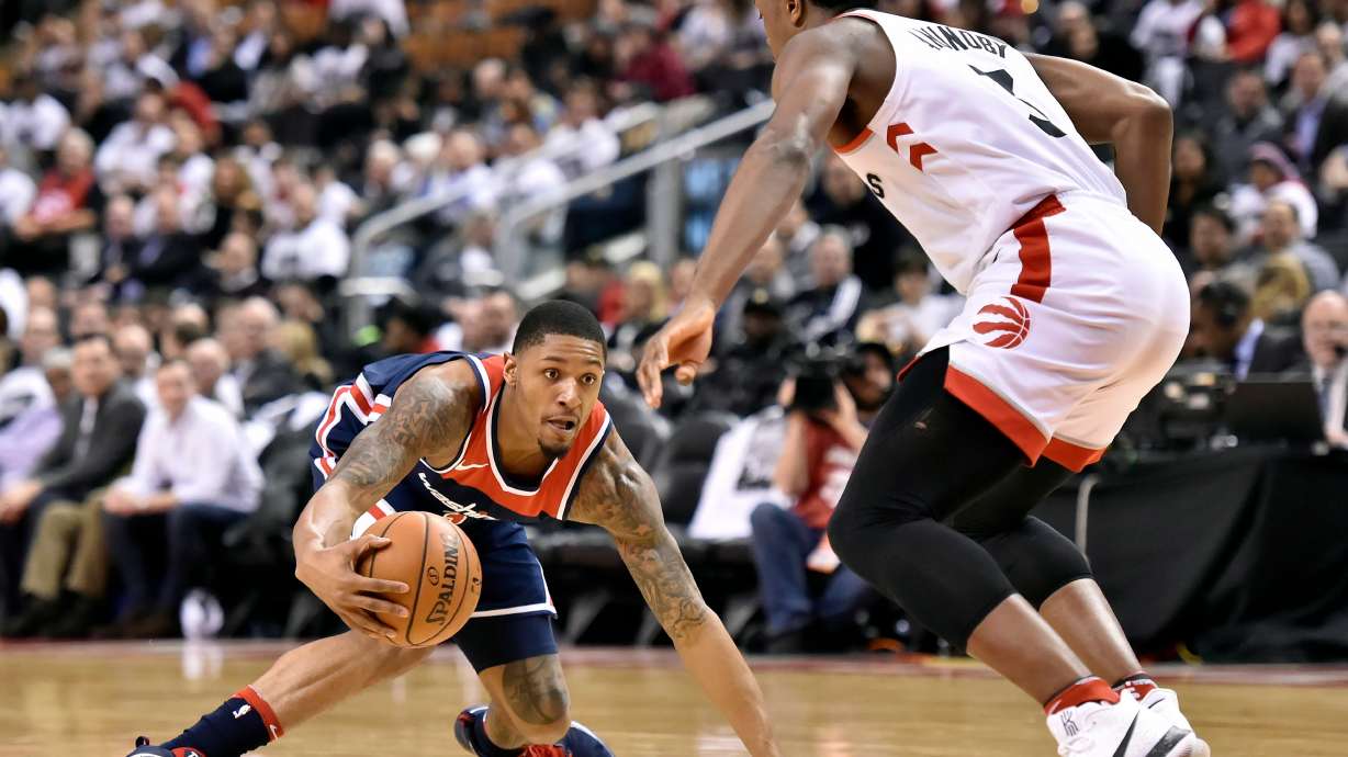 DeRozan scores 37, Raptors win Game 2, beat Wizards 130-111