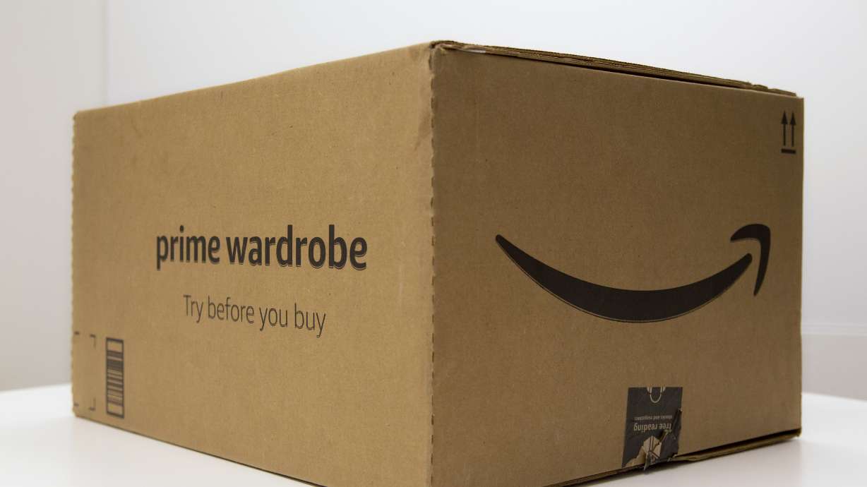 Review: Amazon brings fitting room home with Prime Wardrobe