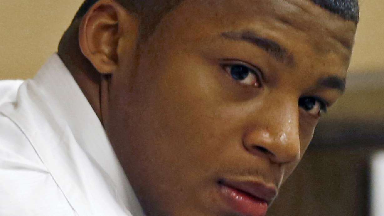 Convicted ex-high school athlete wants off sex offender list