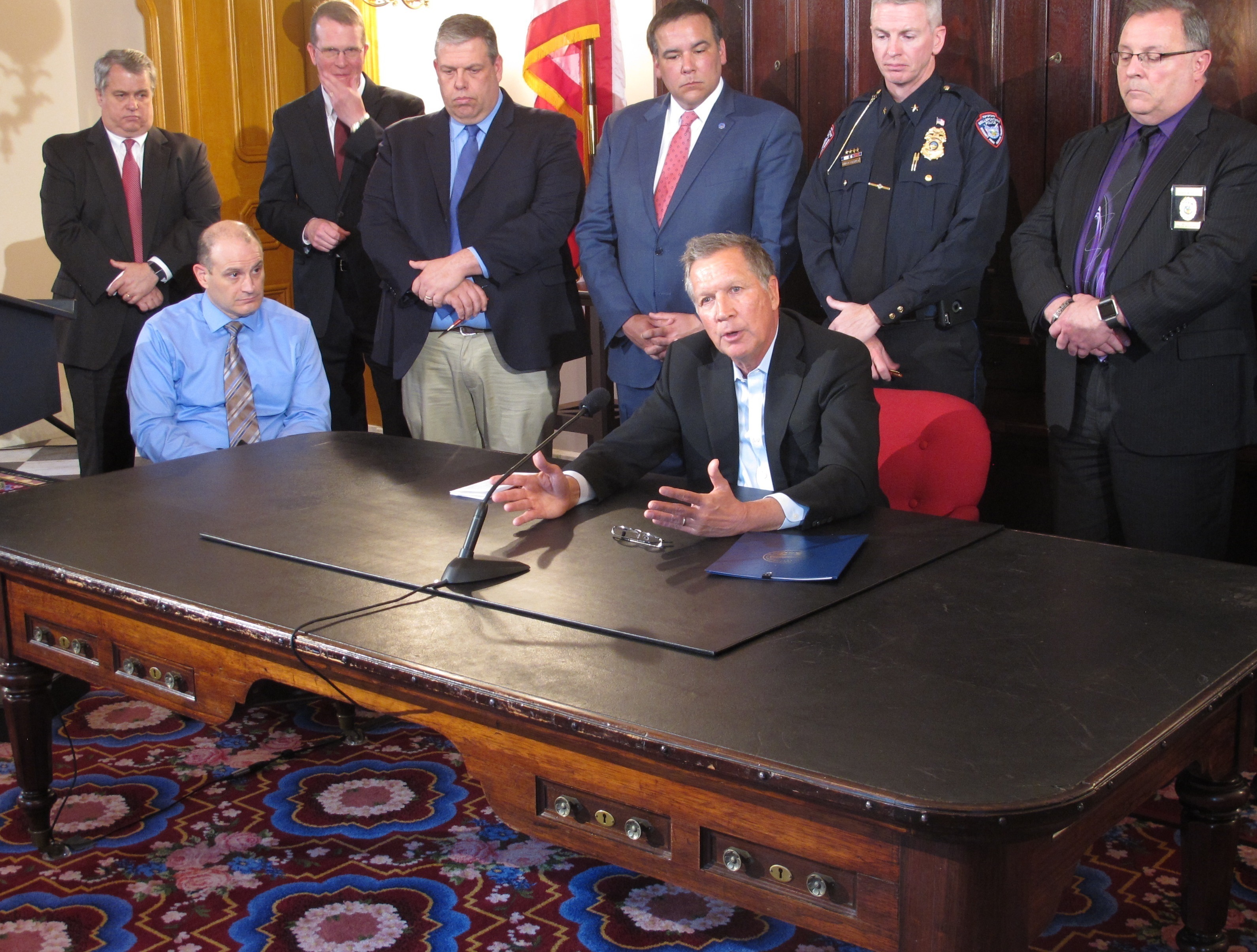 Ohio's governor signs order to tighten gun background checks