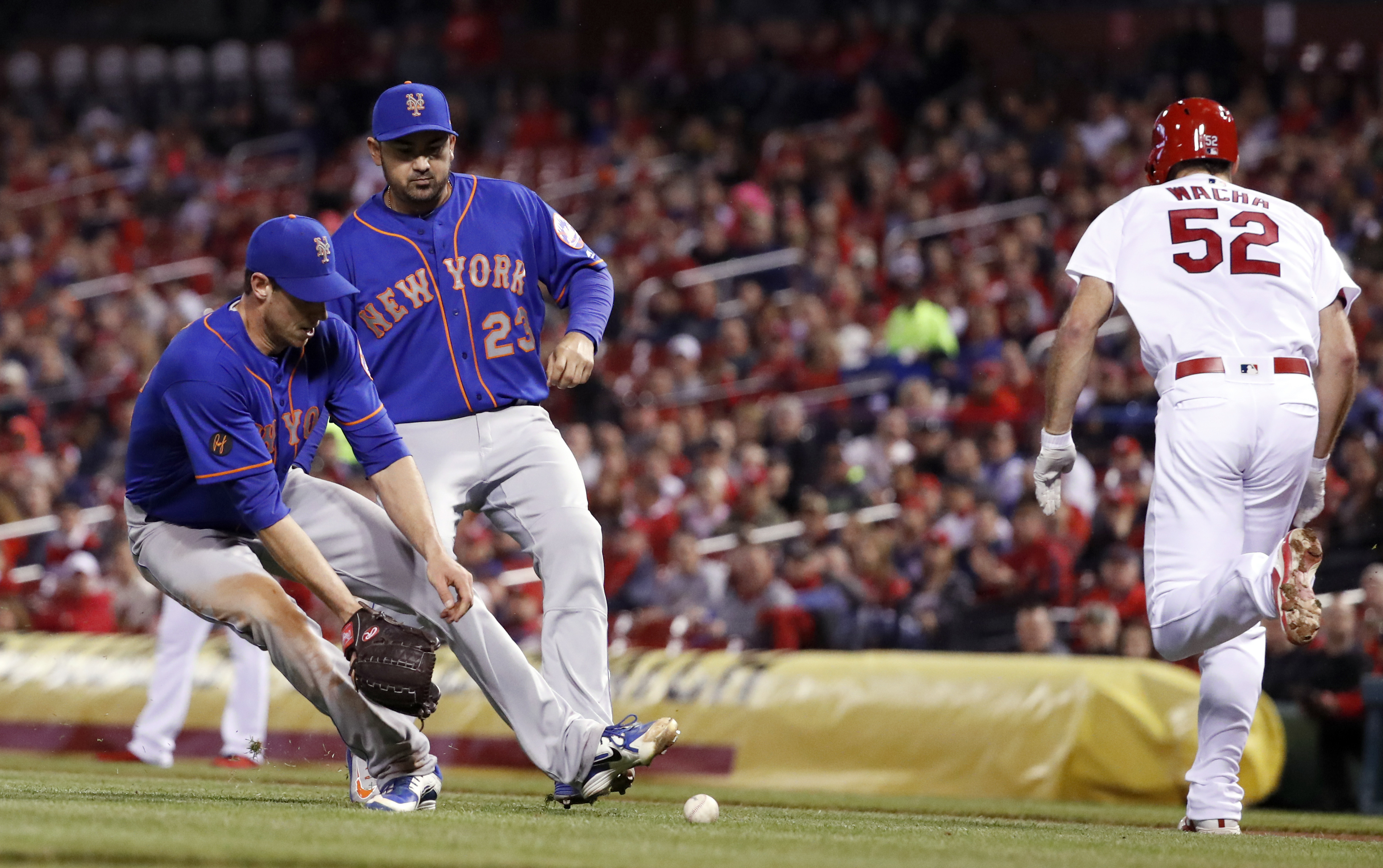 Ozuna breaks out of slump, Cardinals roll past Mets