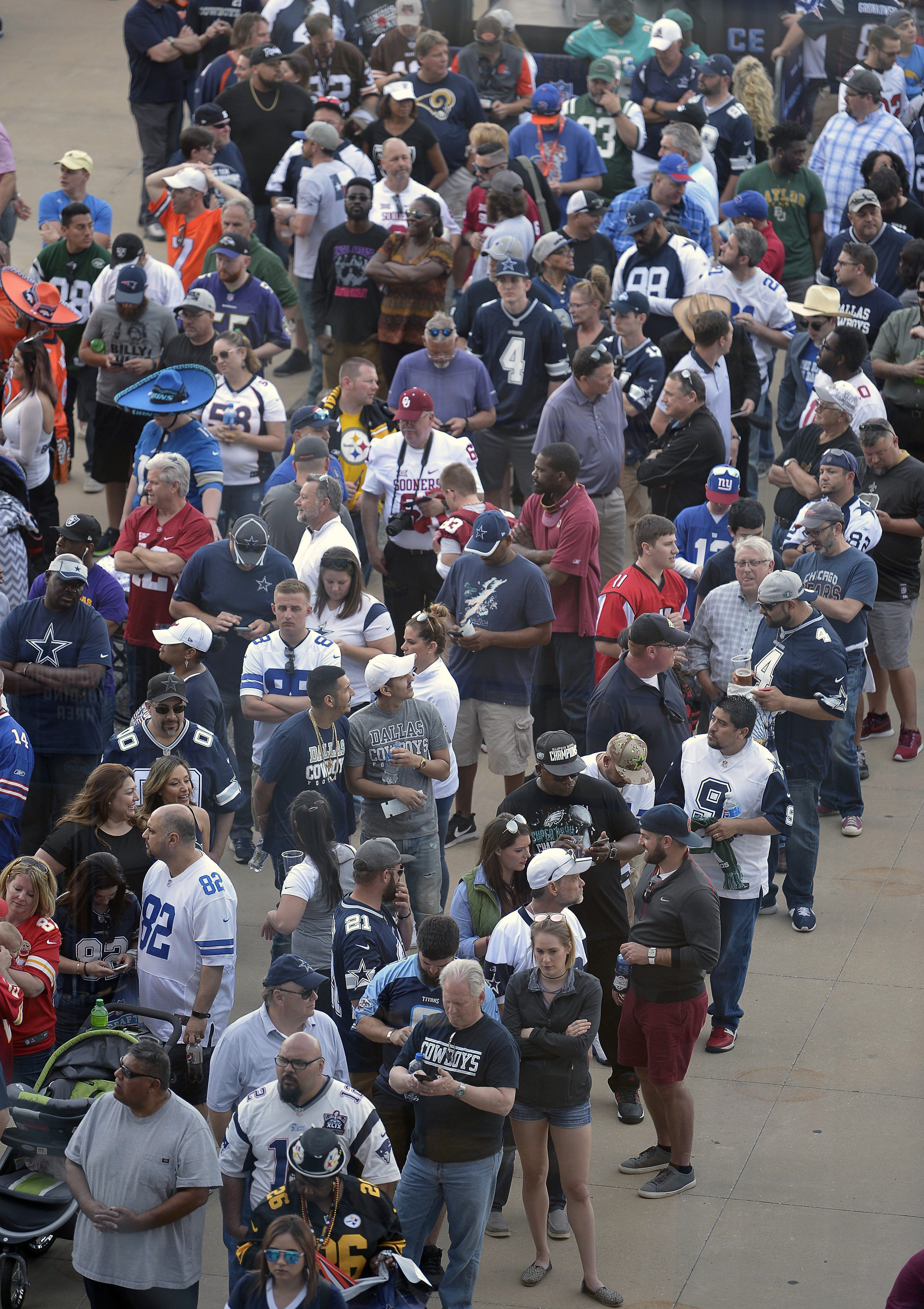 Colts seeking more help after reinforcing offensive line