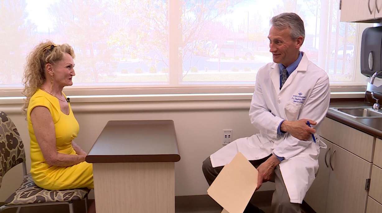 Intermountain Healthcare's Dr. Stephen Peters meets with Rebecca Hurst to discuss the risk of Type 3 diabetes. (Photo: KSL TV)