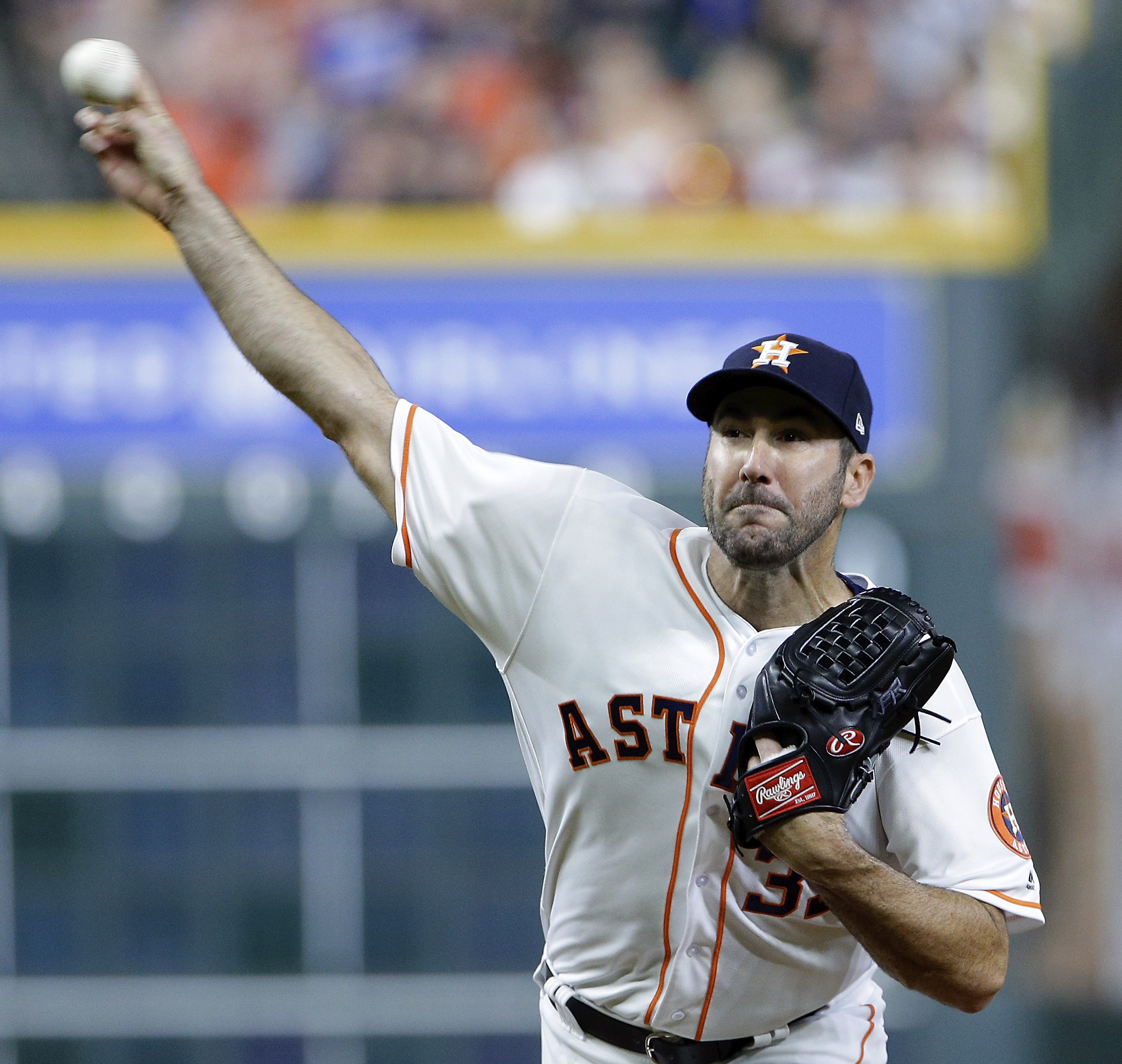 Astros, Giles take one on chin as Sanchez lifts Yanks