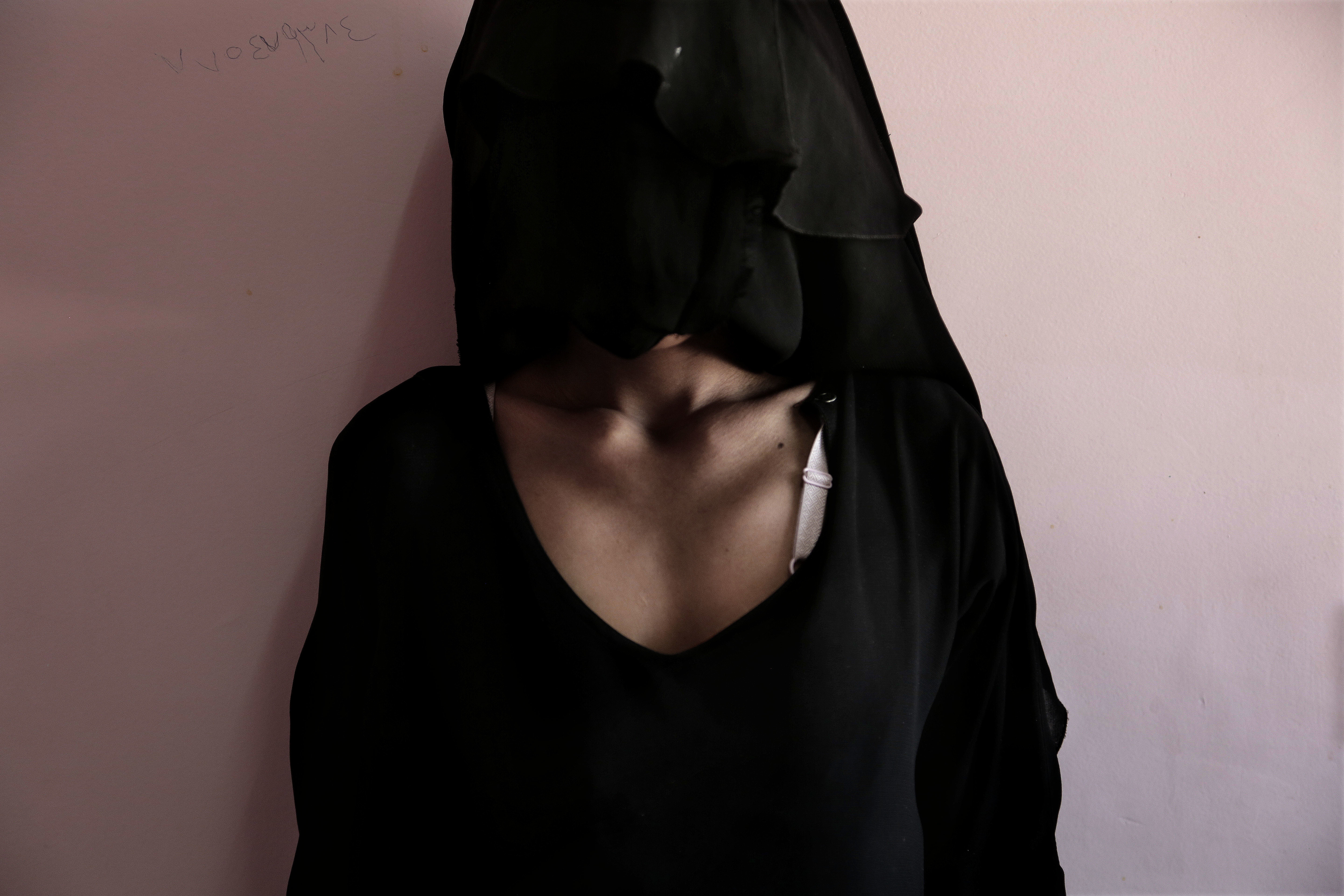 One meal a day: Yemeni mothers try to feed their families