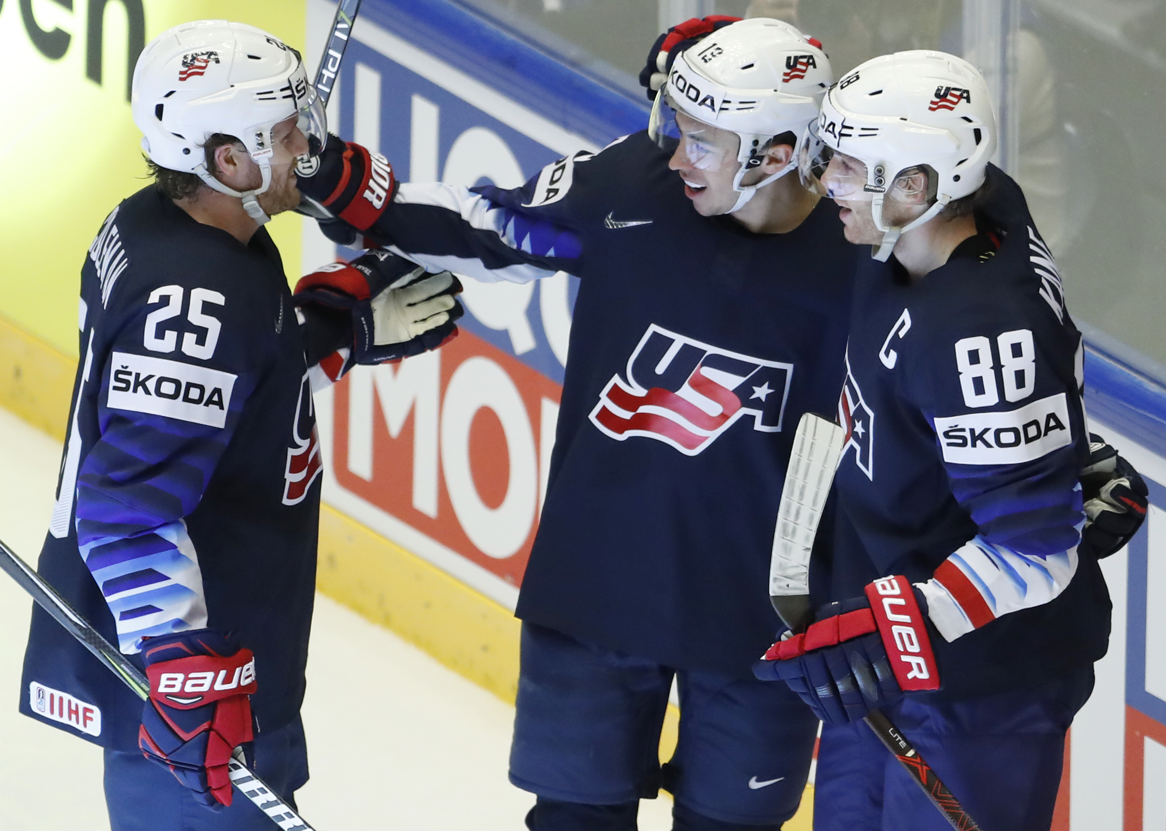 US upsets Canada, Russia blanks France to begin worlds