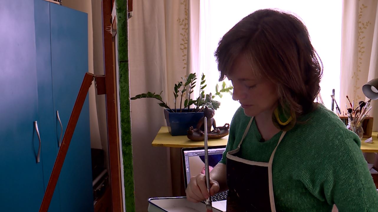 Cara Jean Means is a local Salt Lake artist who loves to paint people. (Photo: KSL TV)