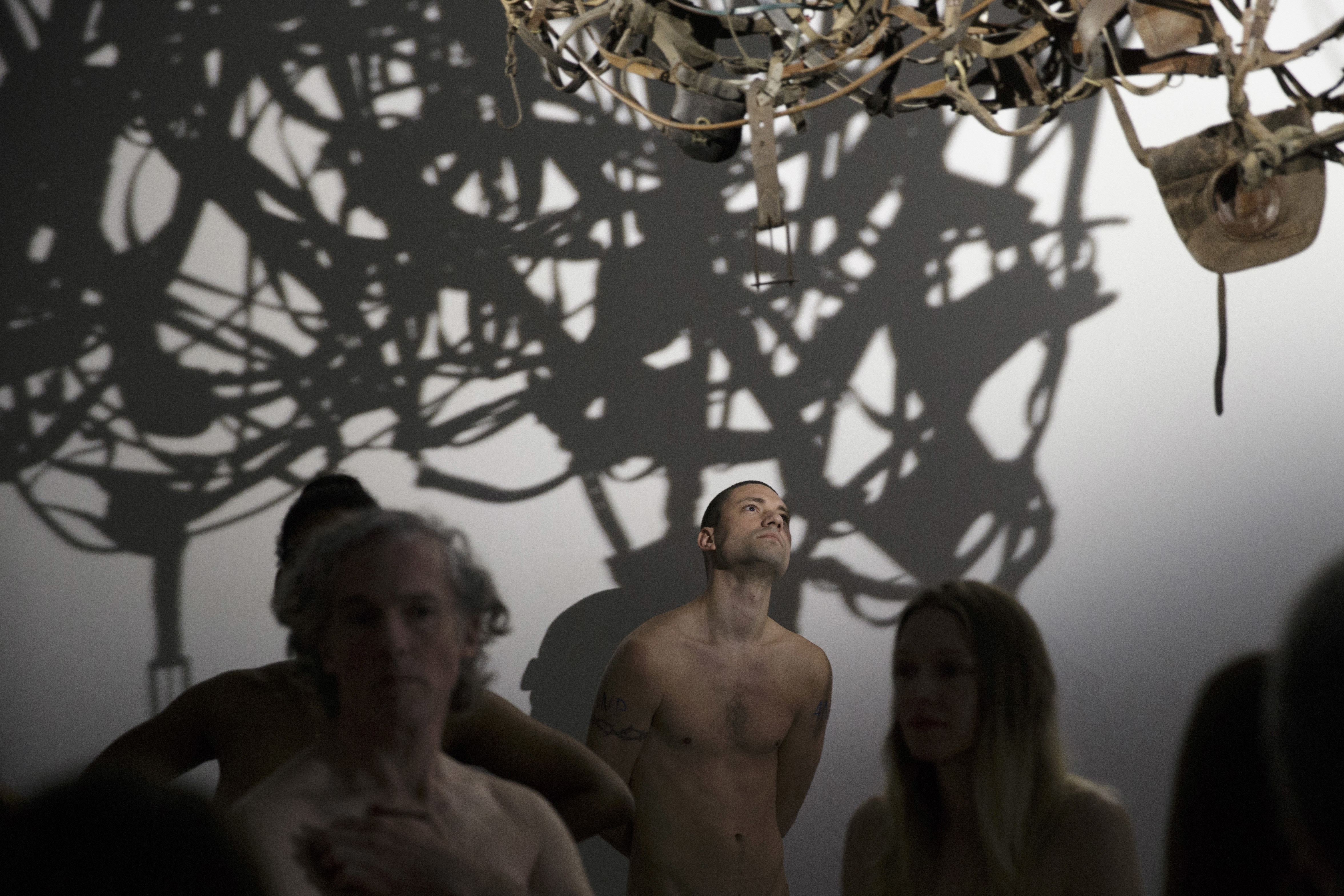 New way to see art? Paris museum welcomes naked visitors