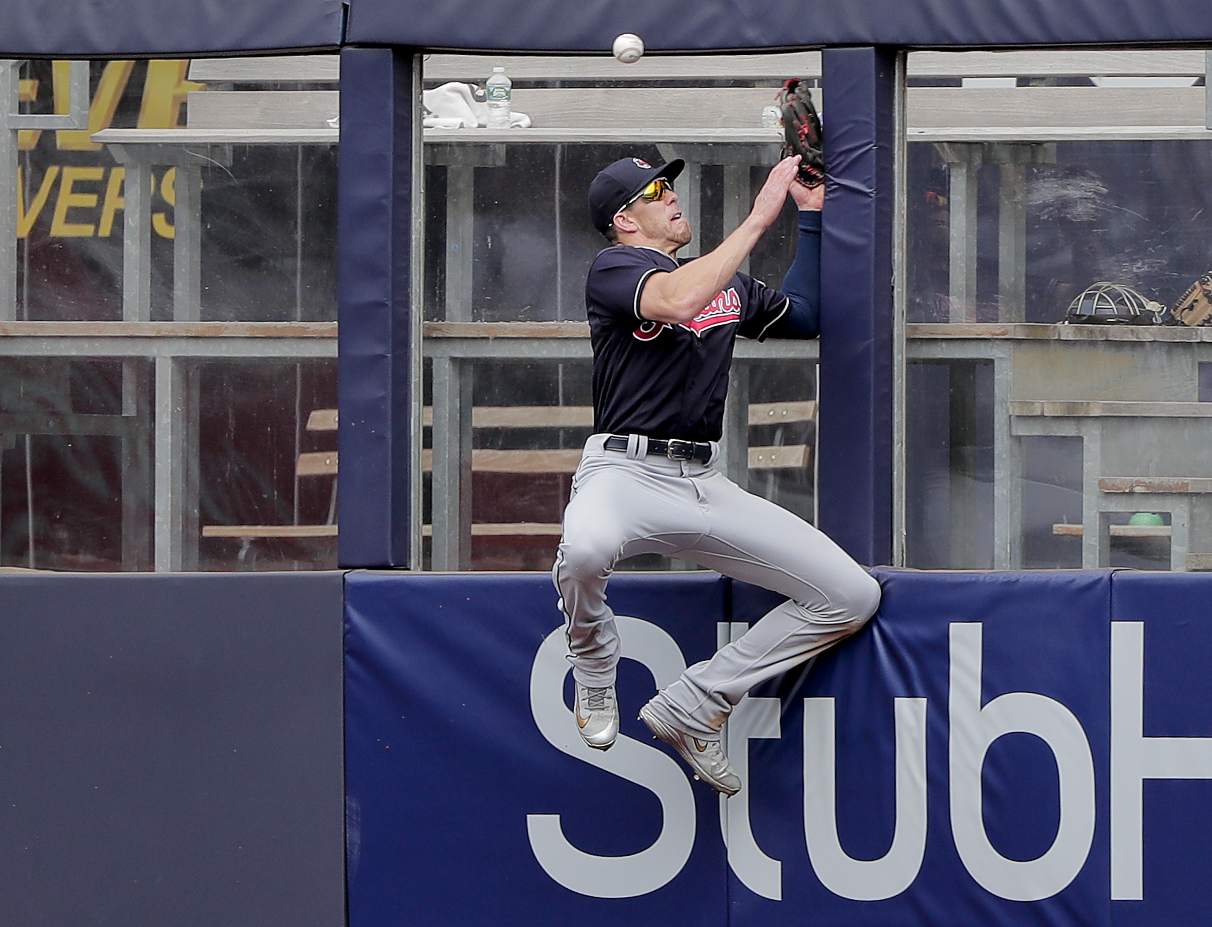 Zimmer out of lineup; Indians recall Allen to start in CF