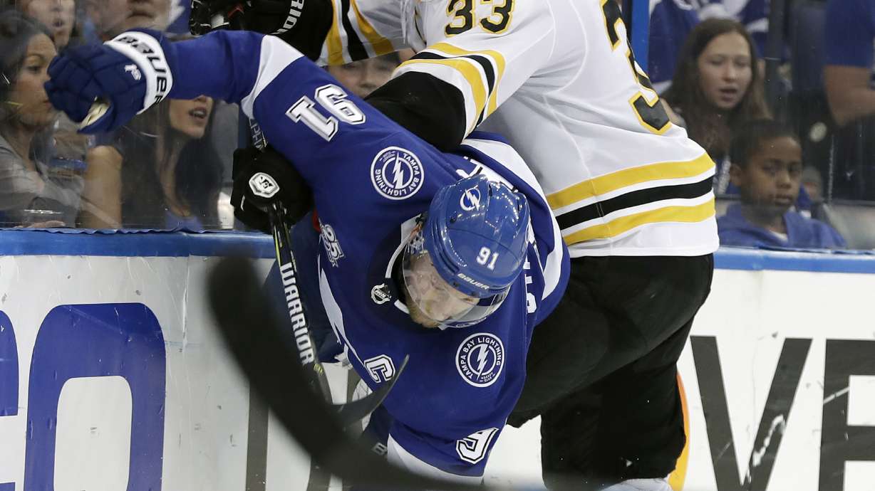 Lightning eliminate Bruins with 3-1 win in Game 5