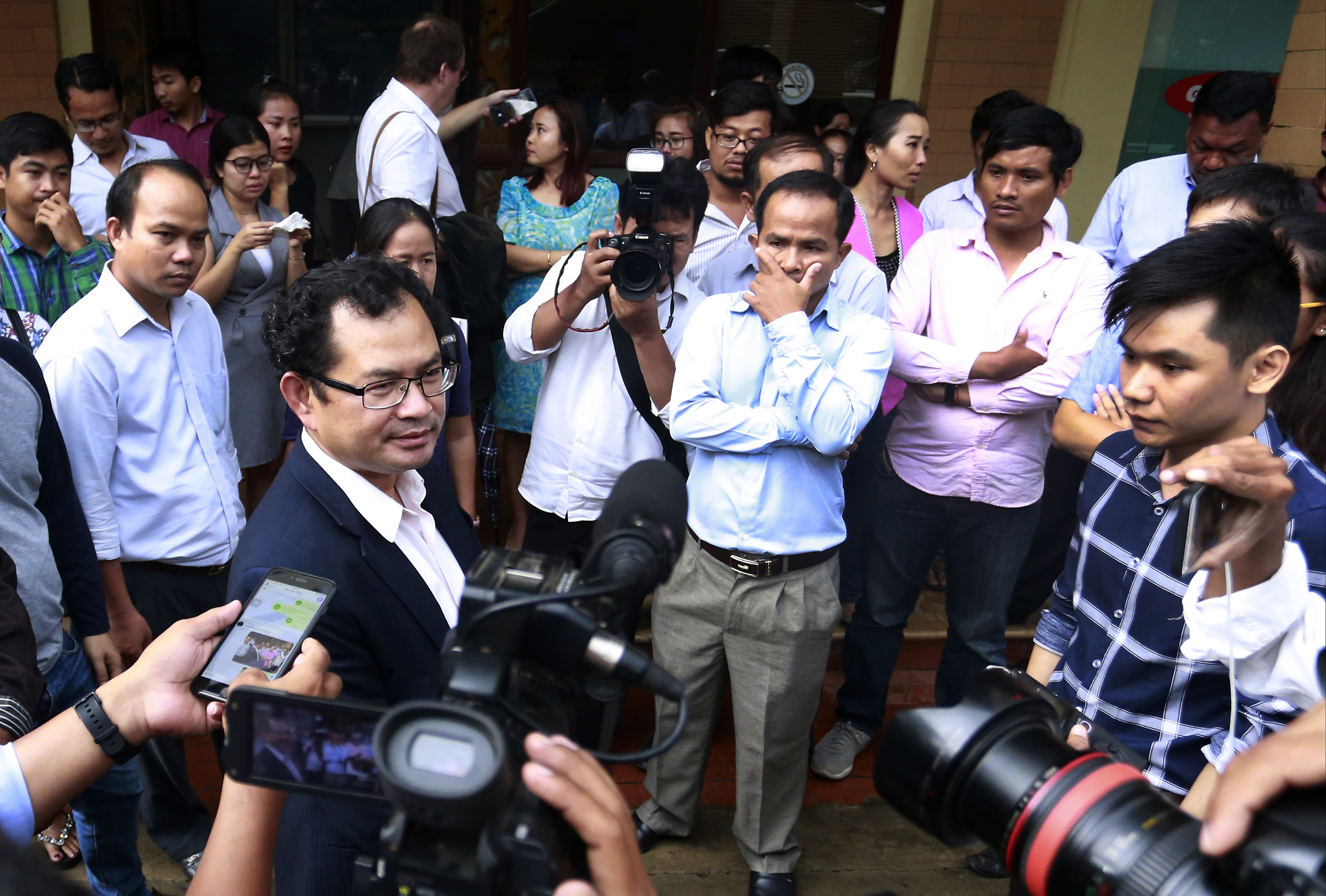 New owner of Cambodian newspaper begins by firing editor