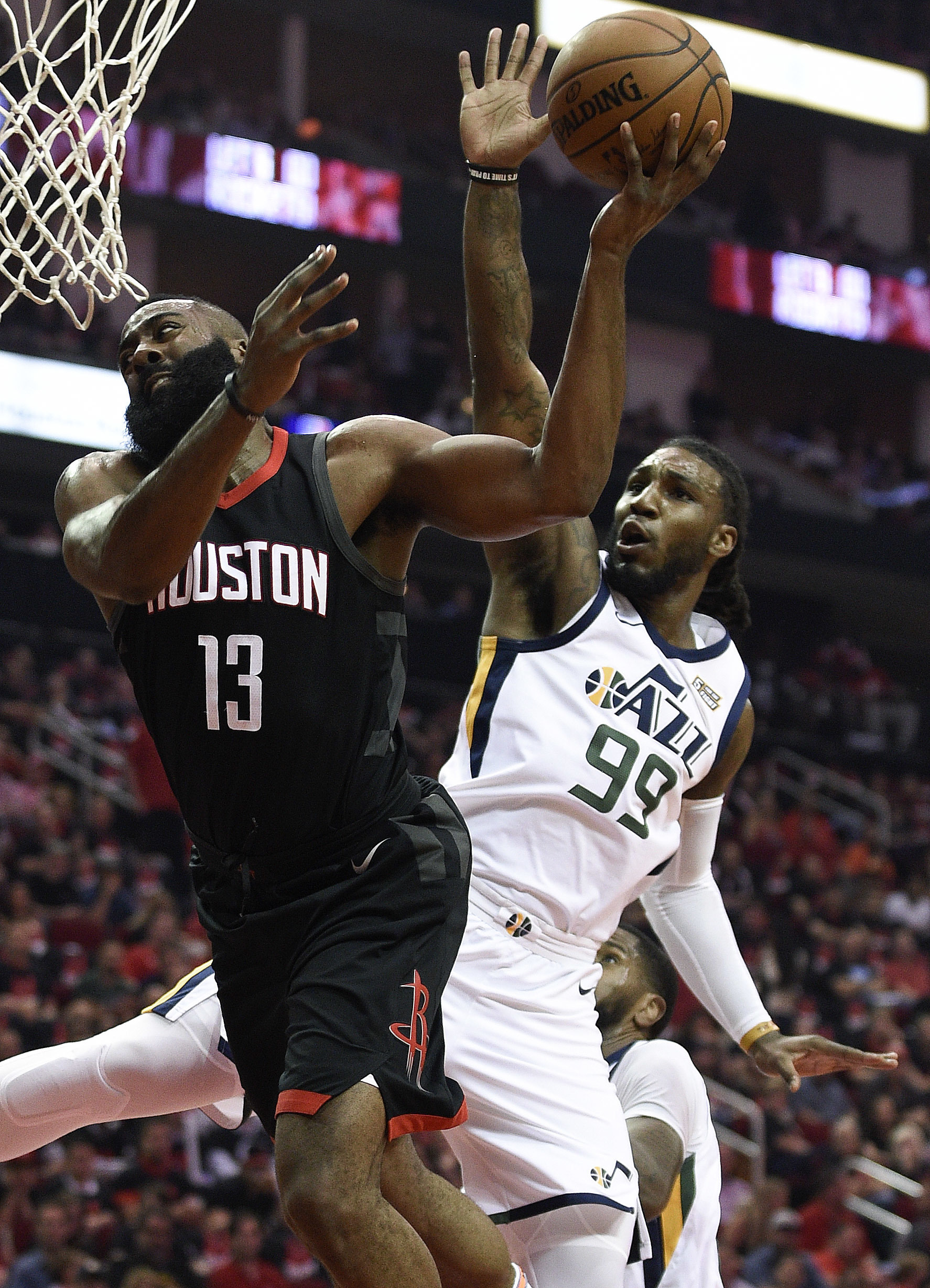 Paul scores 41 as Rockets eliminate Jazz 112-102