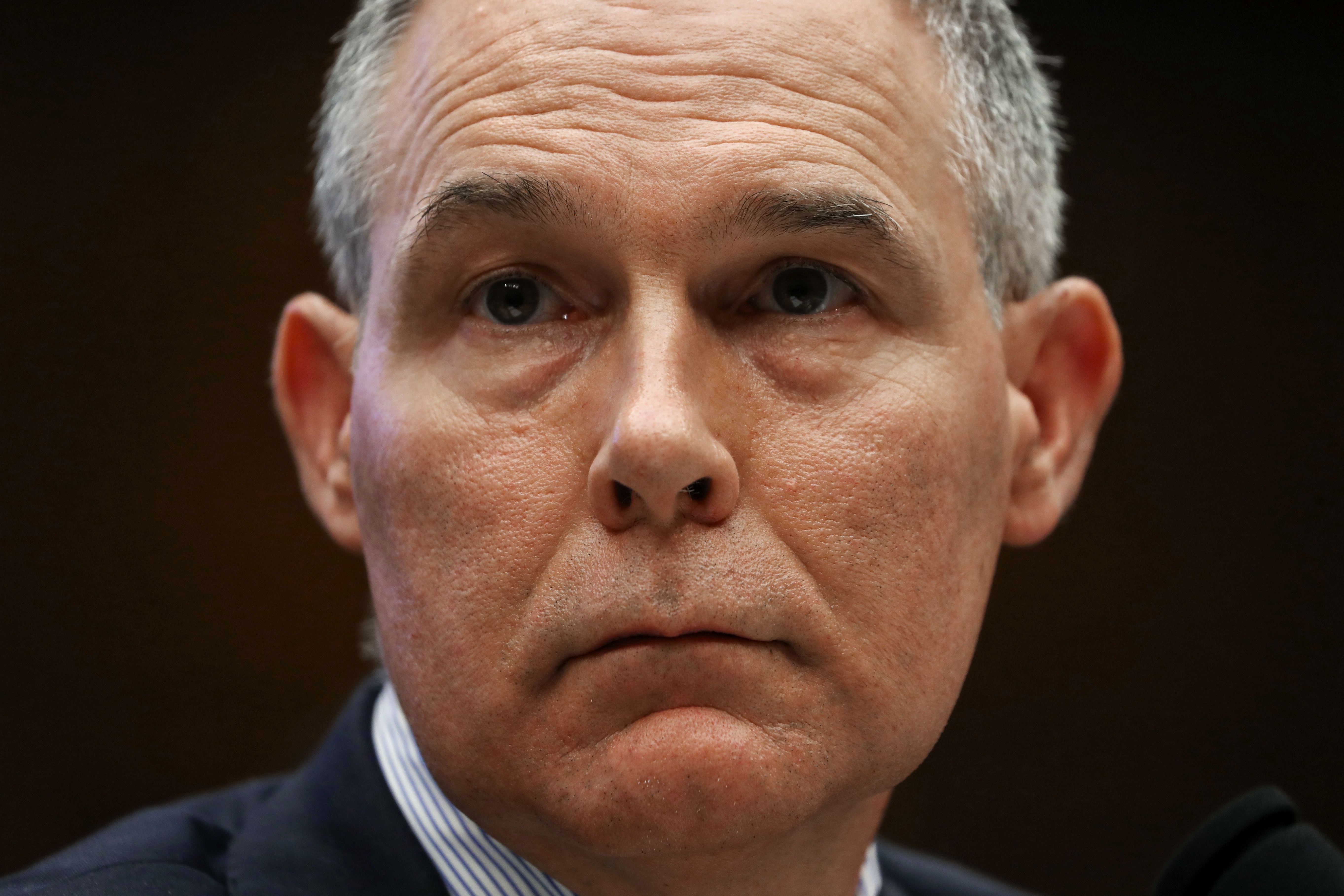 Pruitt security chief cites weapons glitch for missed flight