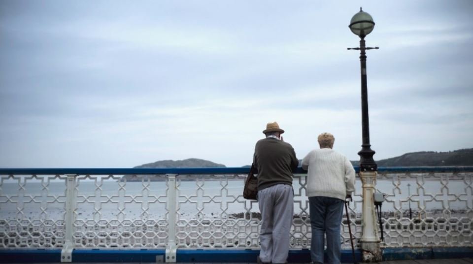 These 5 healthy habits could help you live a decade longer, study suggests