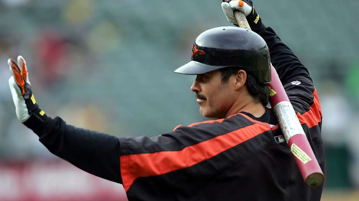Palmeiro back on diamond at 53 with hopes of MLB comeback