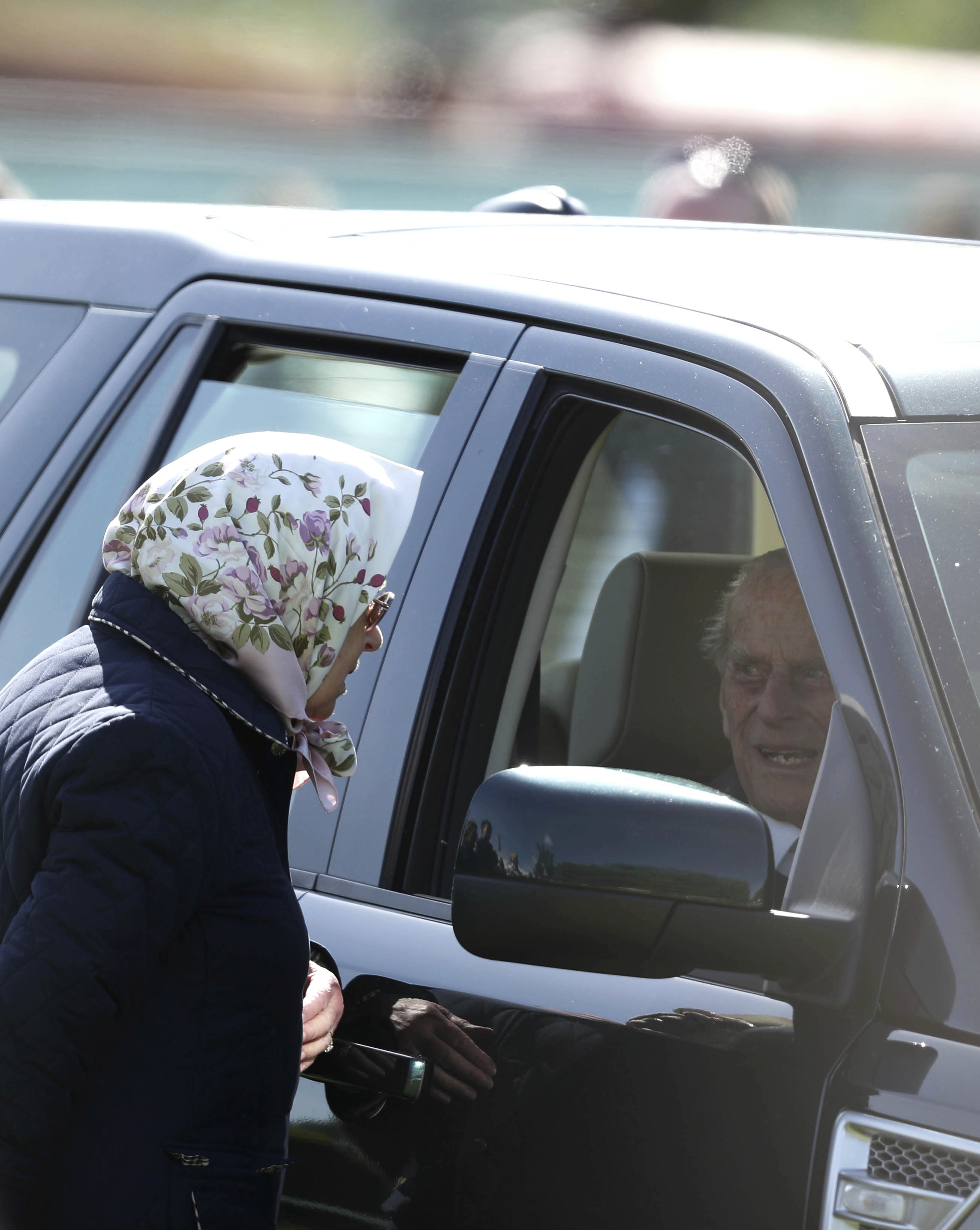 Queen's husband makes 1st public appearance since surgery